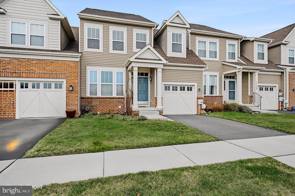 VILLAGE OF BAYBERRY - Residential