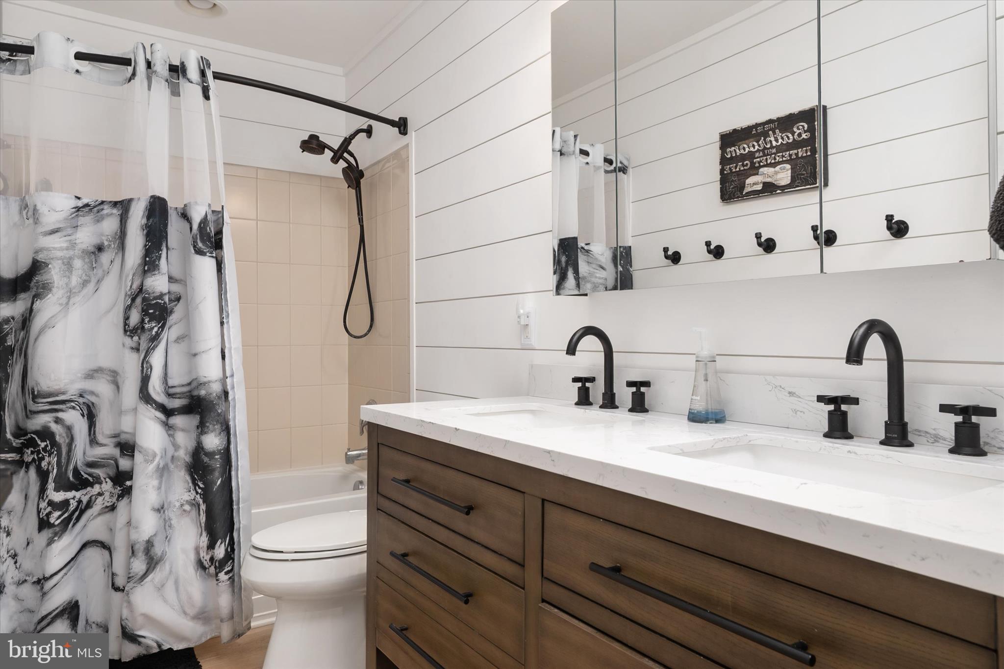 NORTH BROOK - Residential