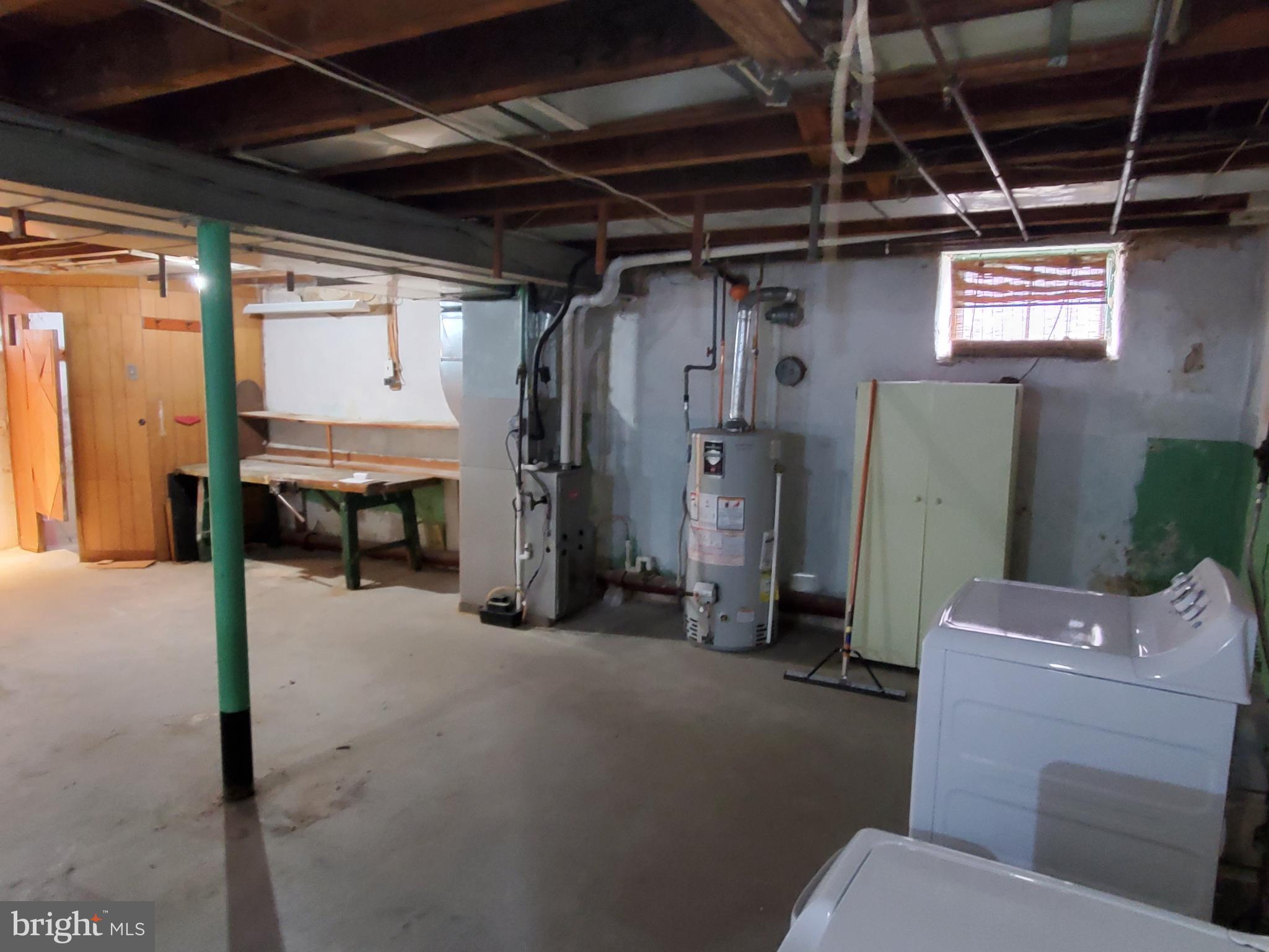 FOX CHASE MANOR - Residential