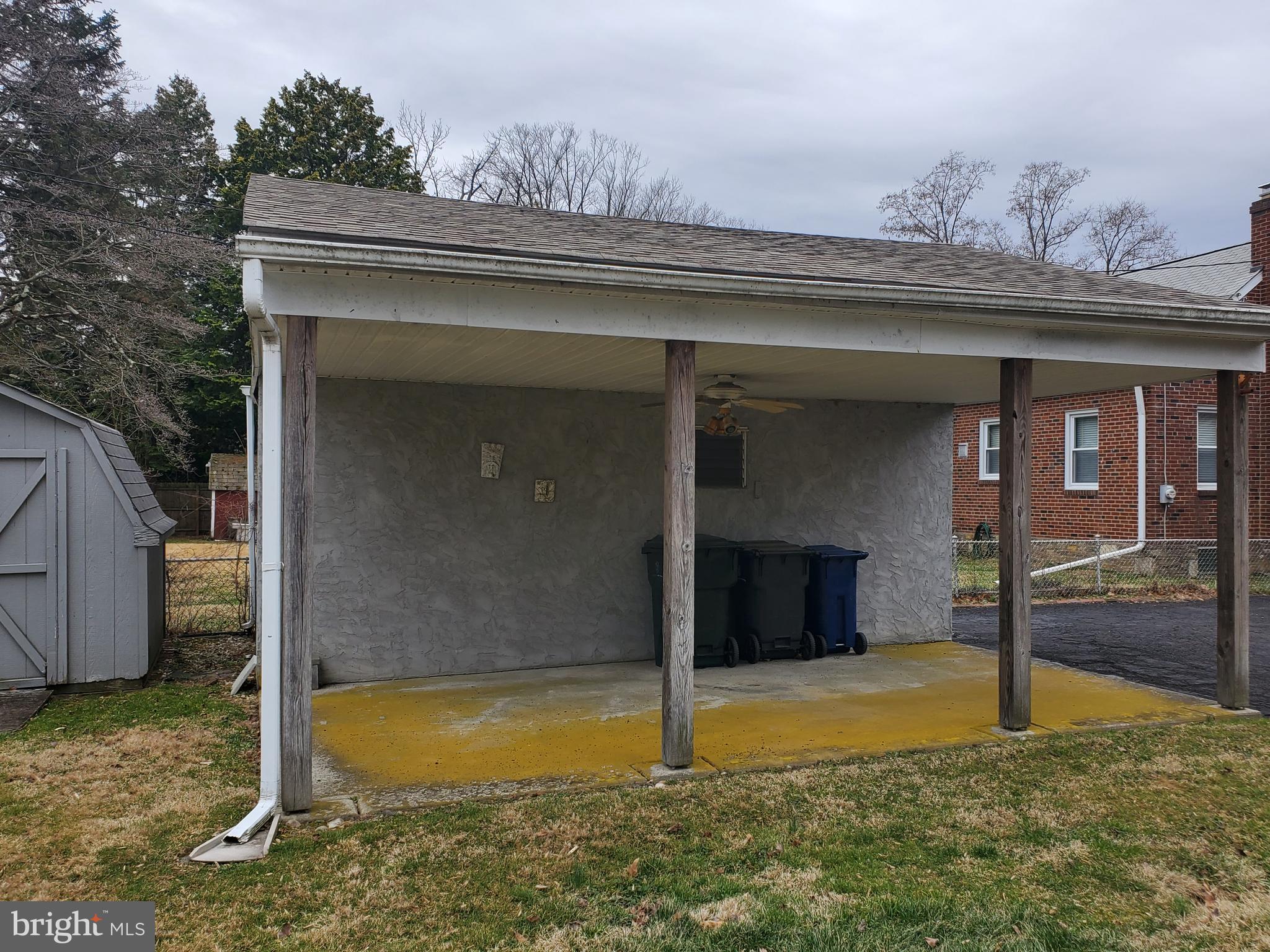 FOX CHASE MANOR - Residential