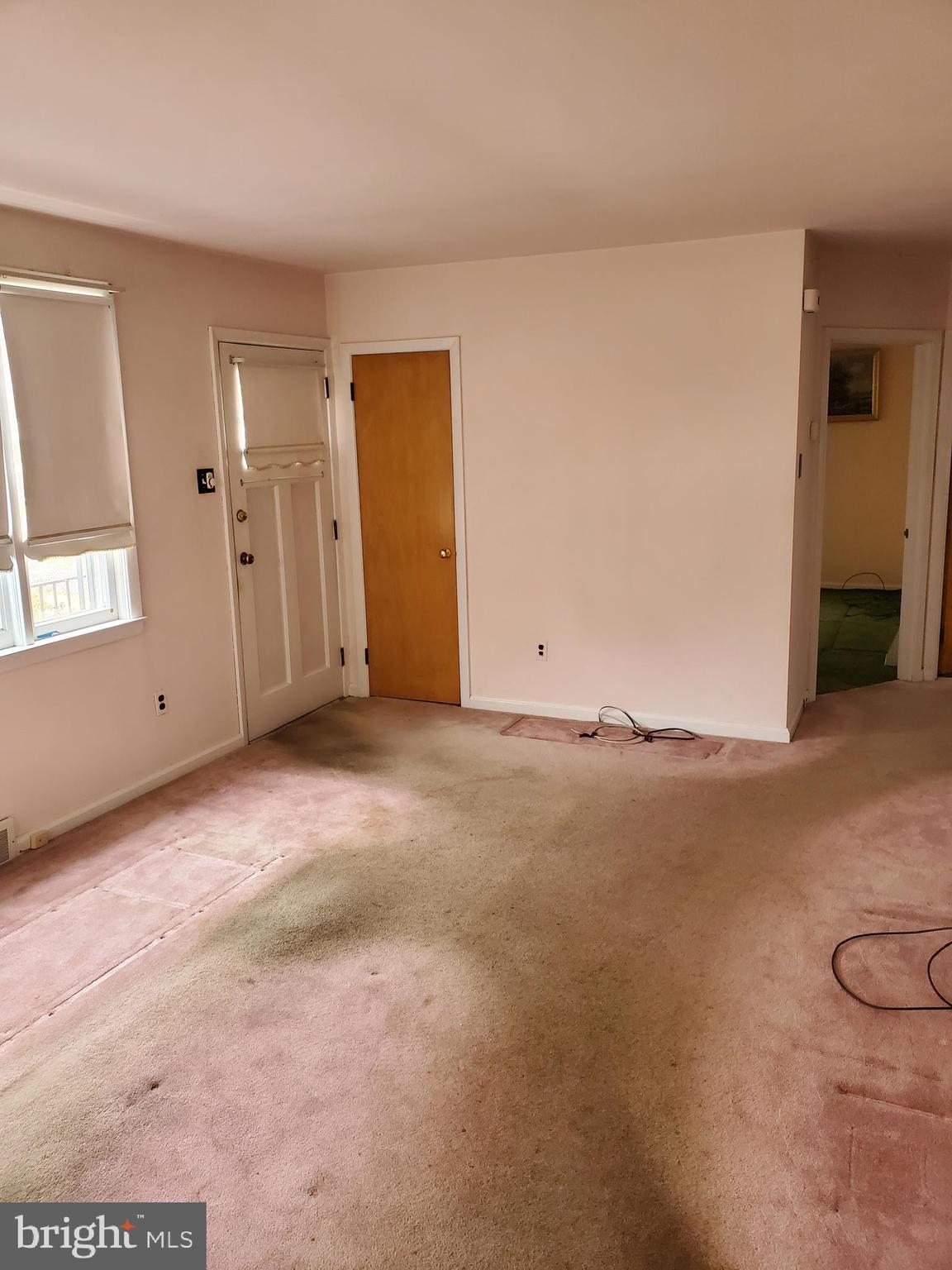 819 NW LONGSTRETH AVENUE