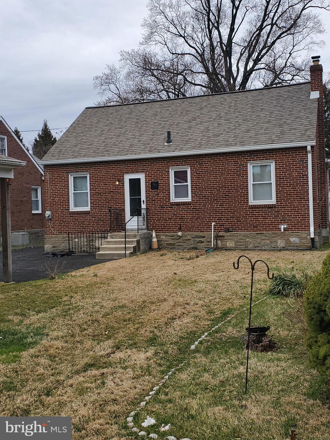 FOX CHASE MANOR - Residential