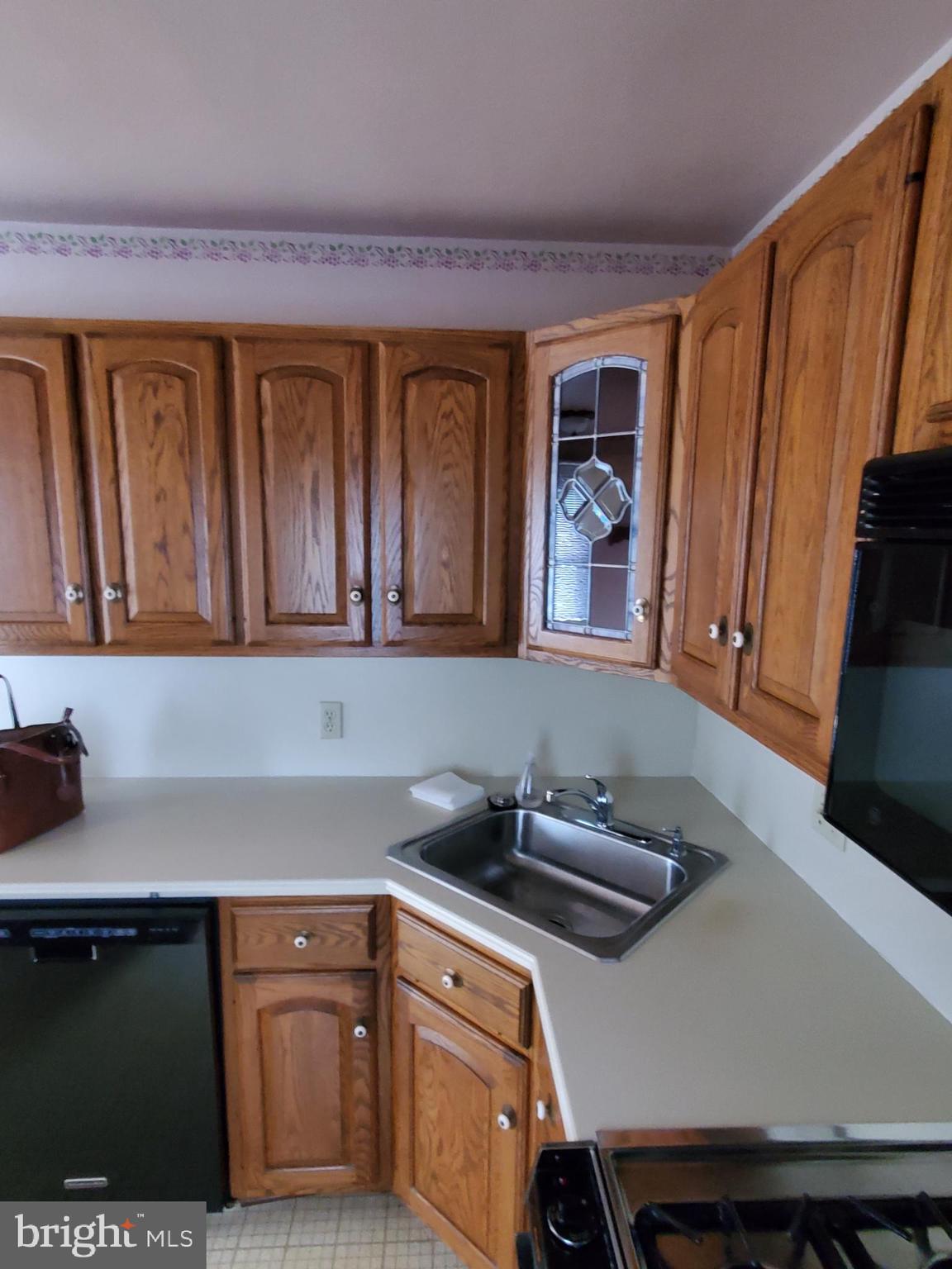 819 NW LONGSTRETH AVENUE