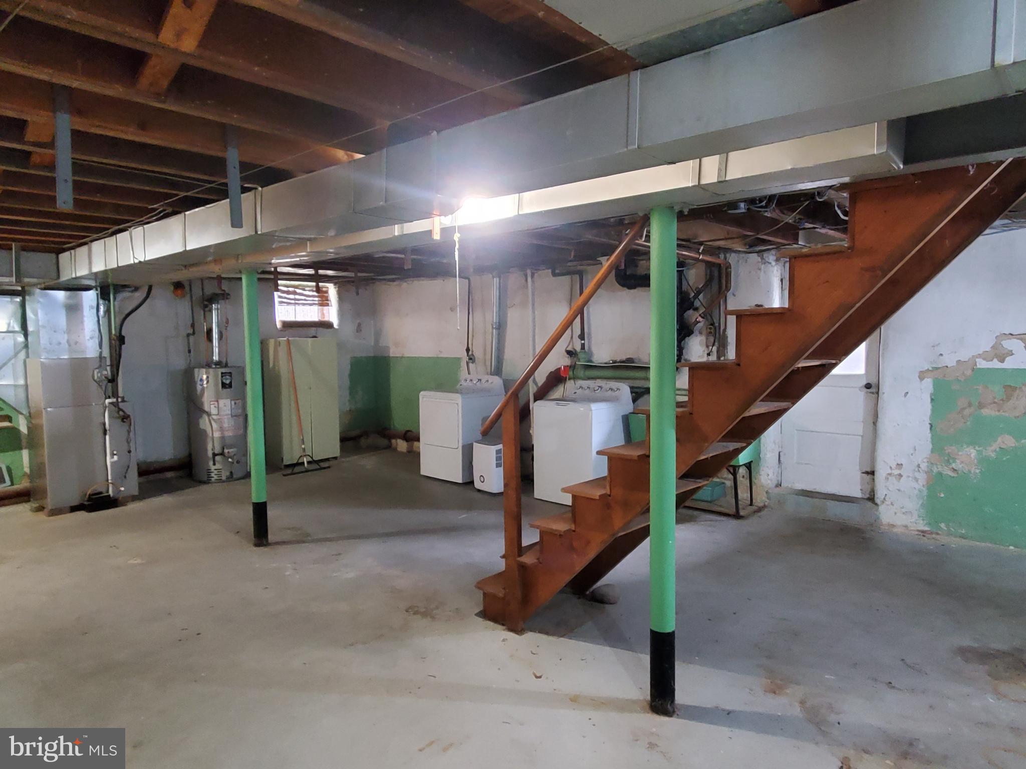 FOX CHASE MANOR - Residential