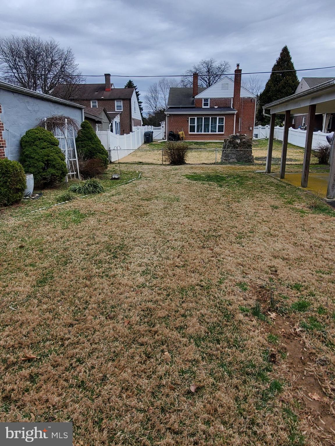 FOX CHASE MANOR - Residential