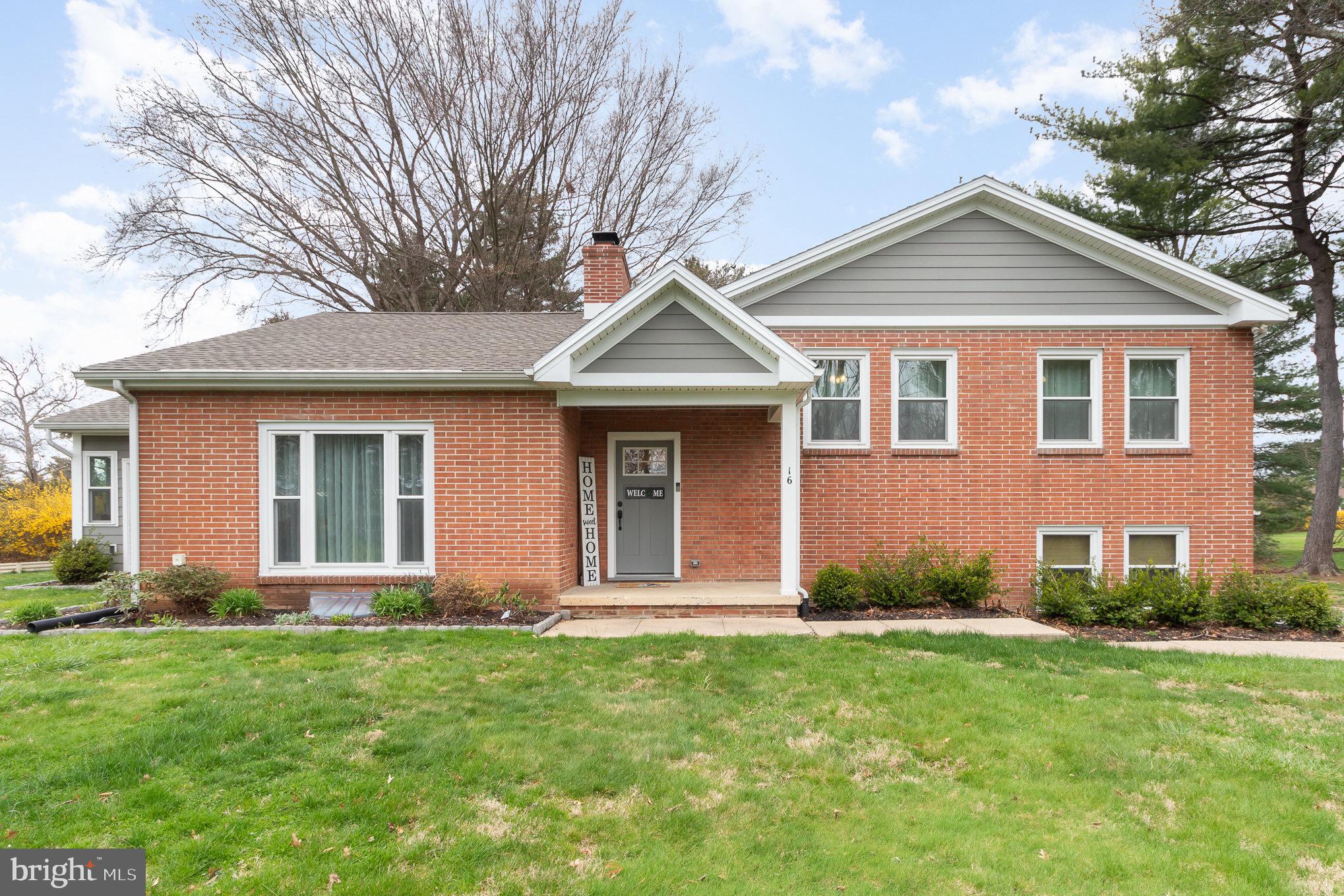 16 CIRCLE DRIVE