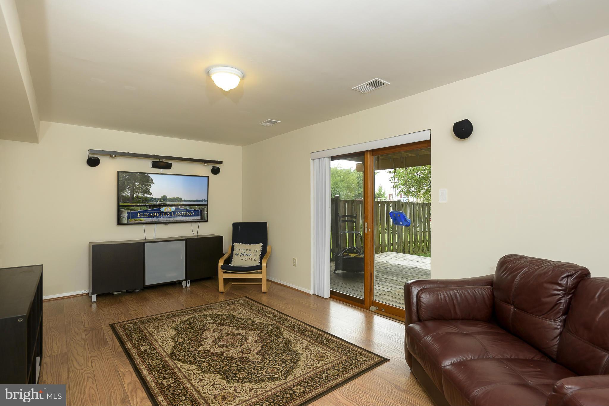 ELIZABETHS LANDING - Residential