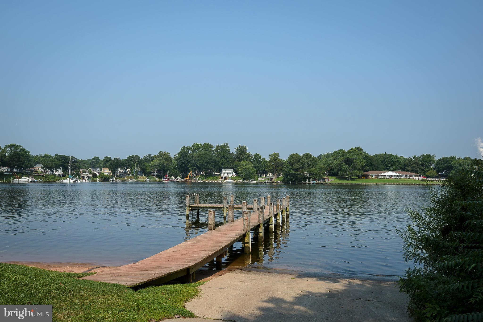 ELIZABETHS LANDING - Residential