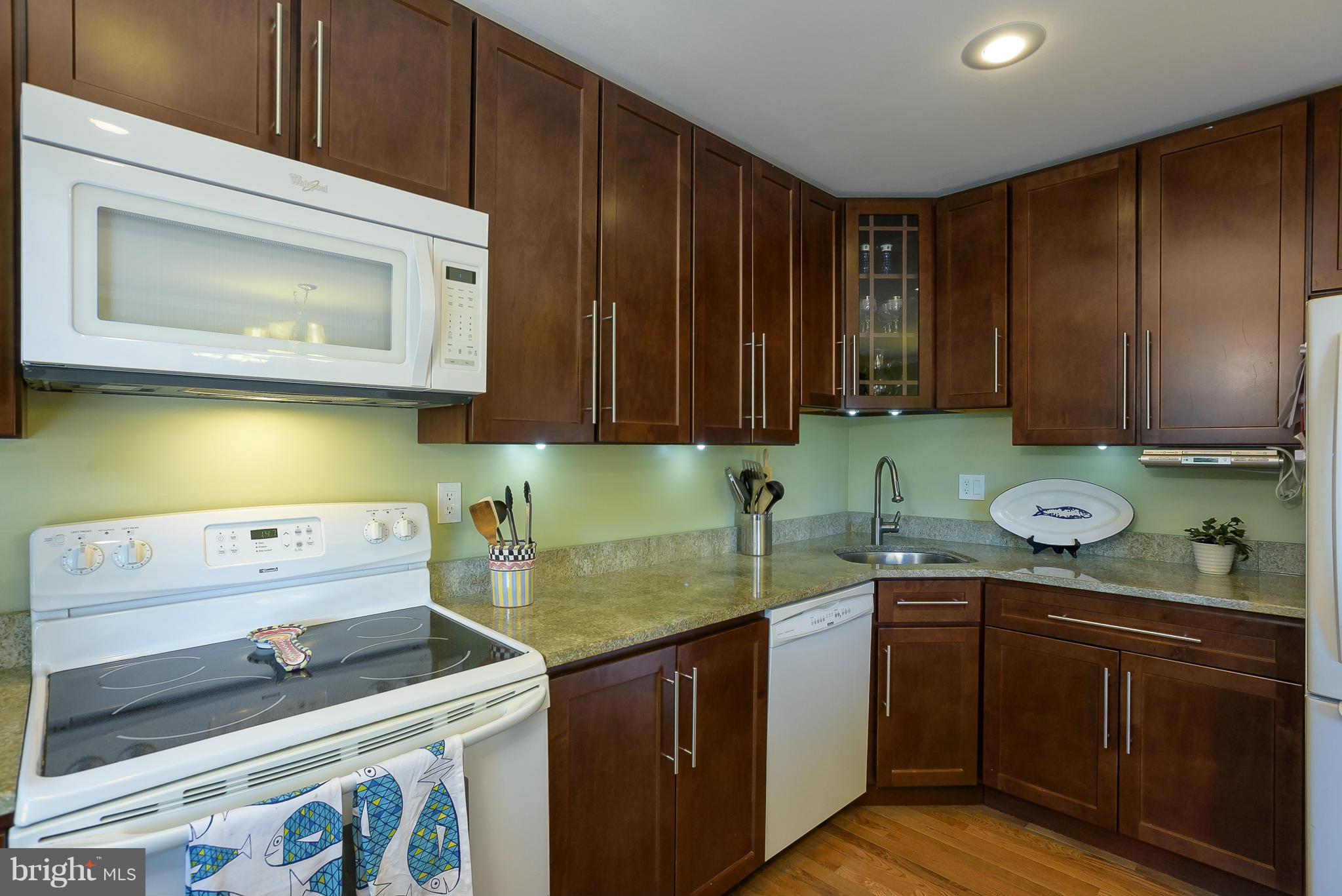 ELIZABETHS LANDING - Residential