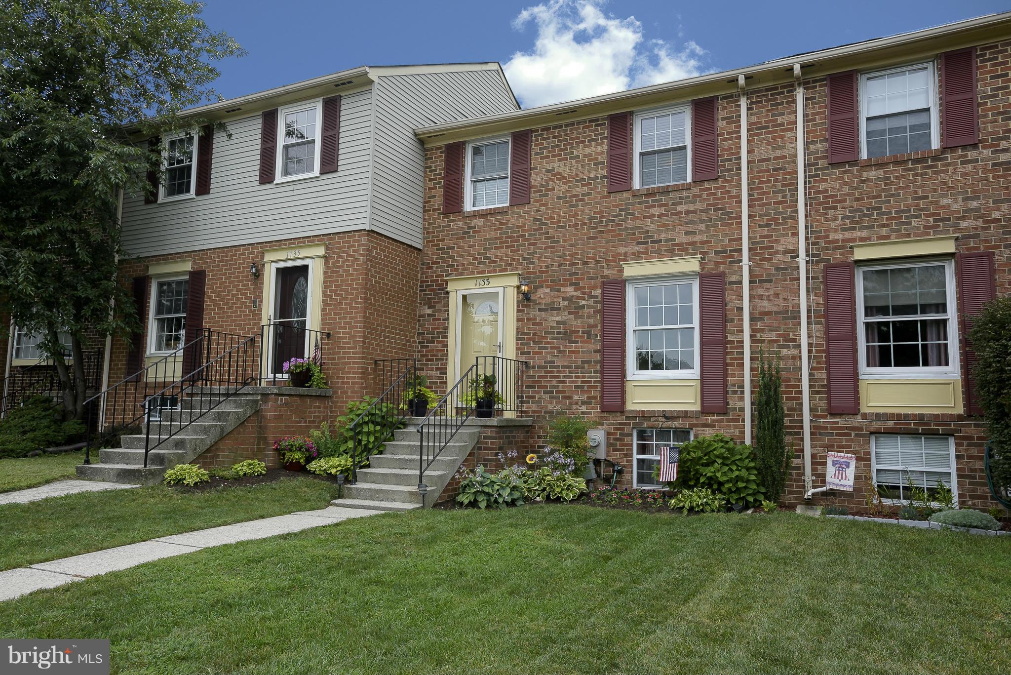 ELIZABETHS LANDING - Residential