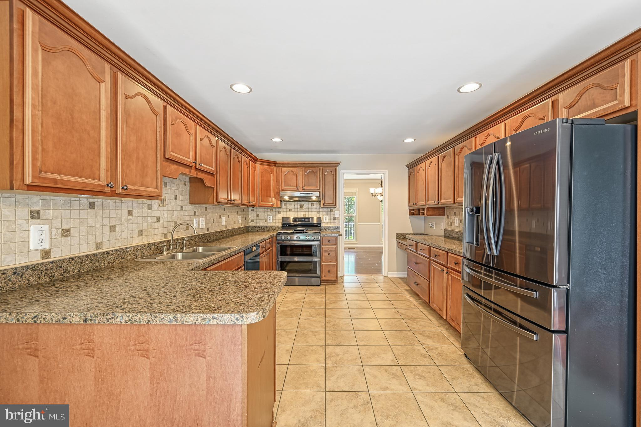 SHOREWOOD - Residential