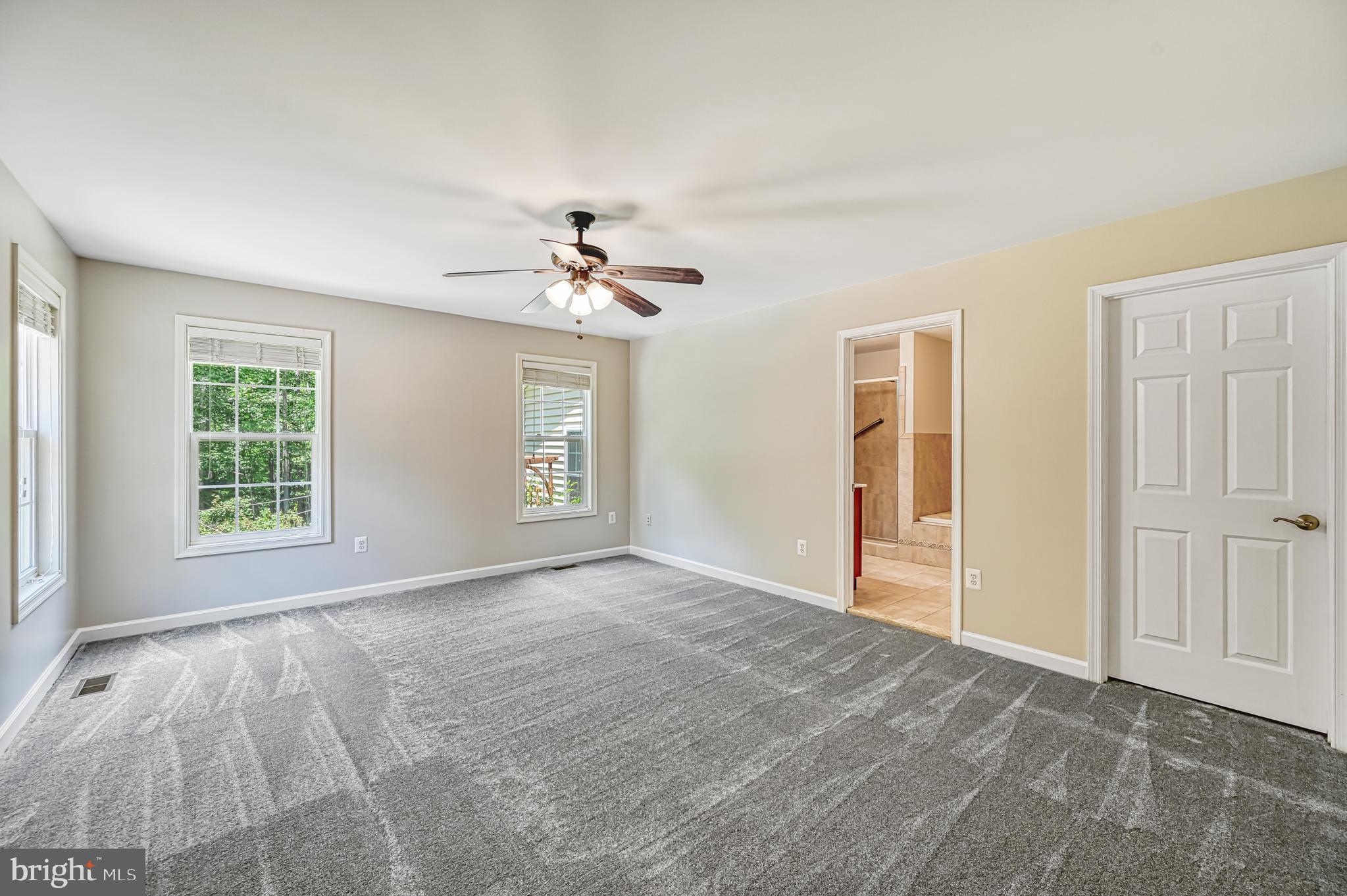 SHOREWOOD - Residential