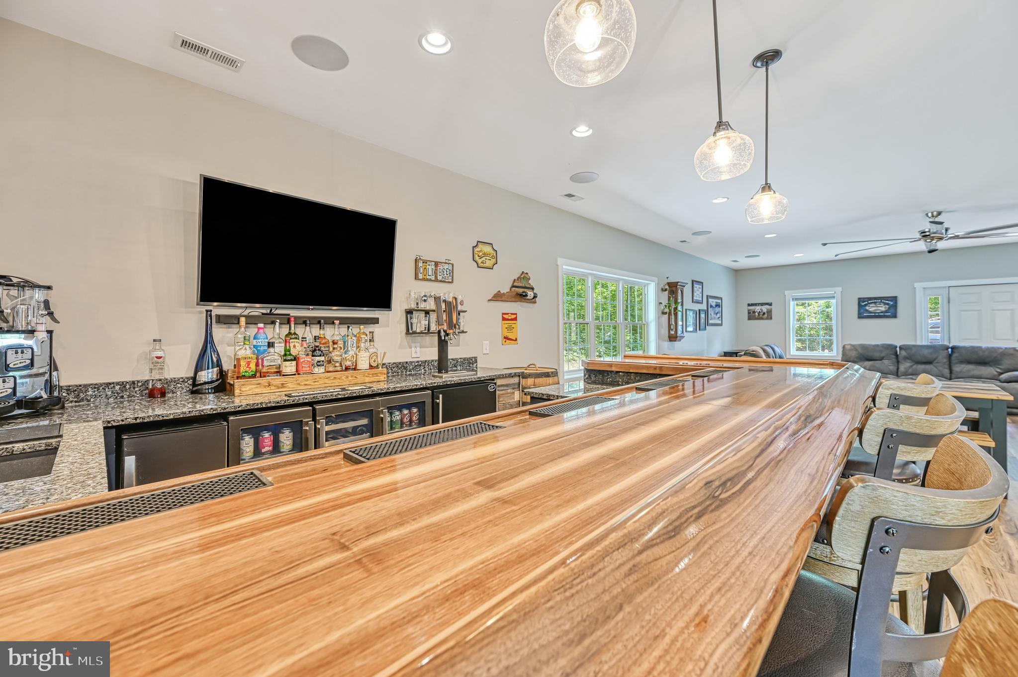 SHOREWOOD - Residential