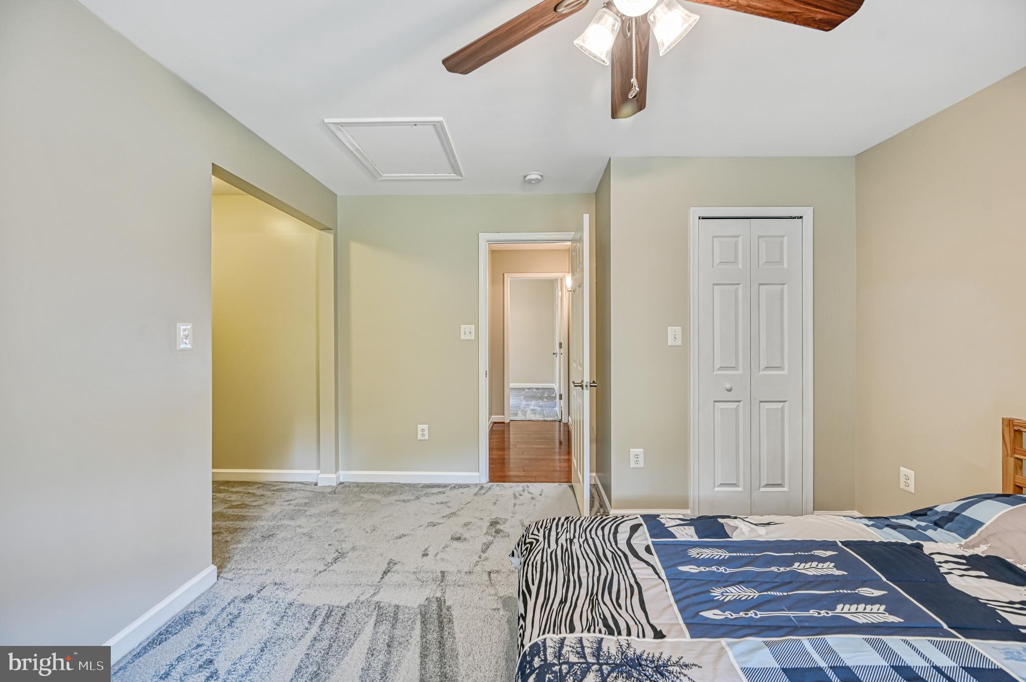 SHOREWOOD - Residential