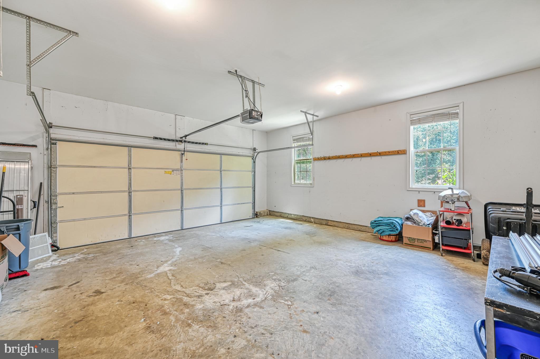 SHOREWOOD - Residential