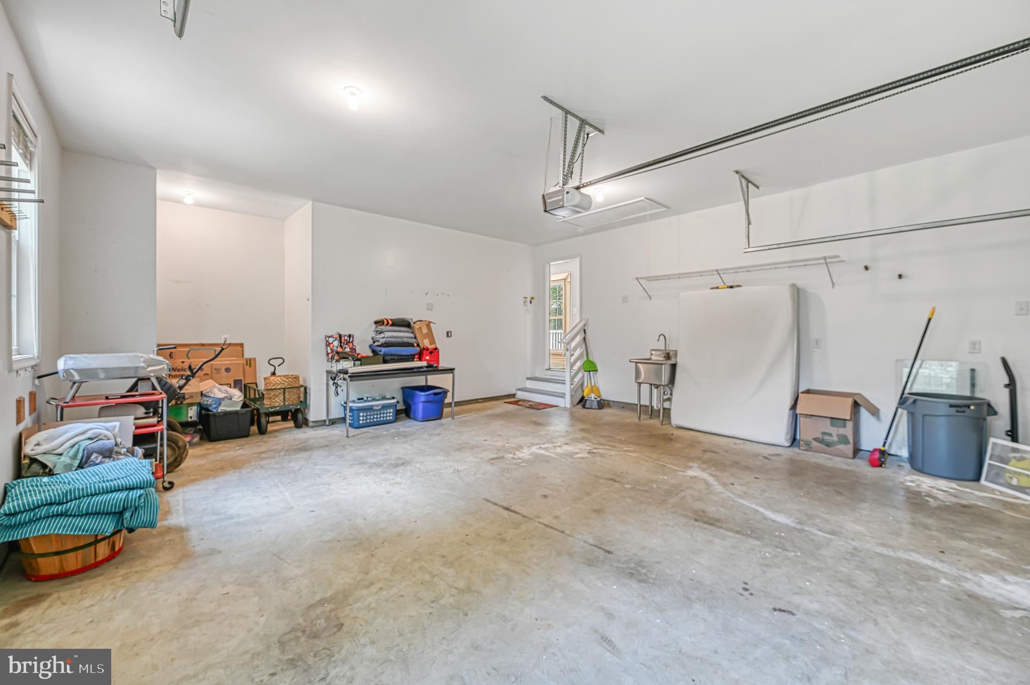 SHOREWOOD - Residential