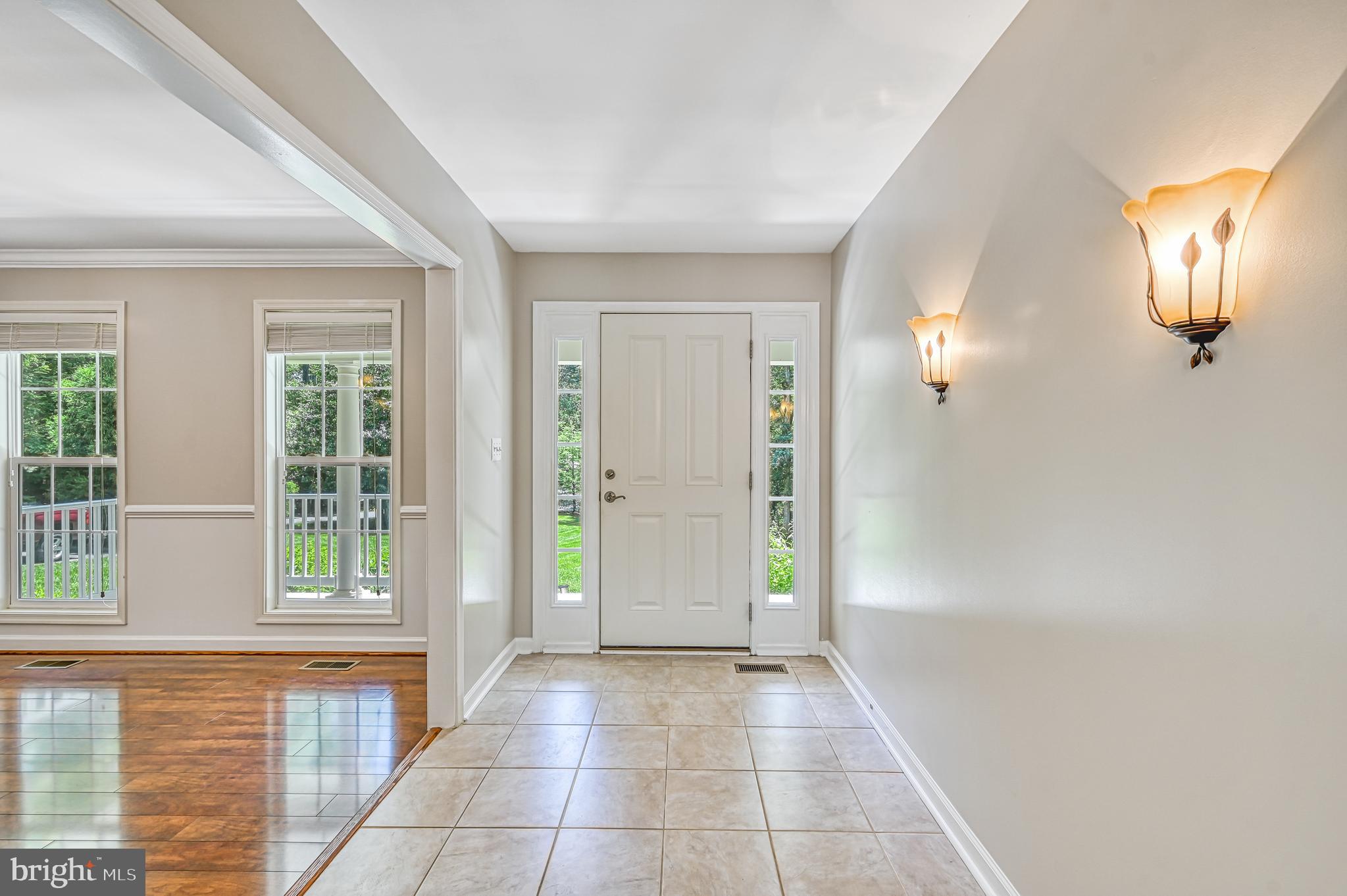 SHOREWOOD - Residential