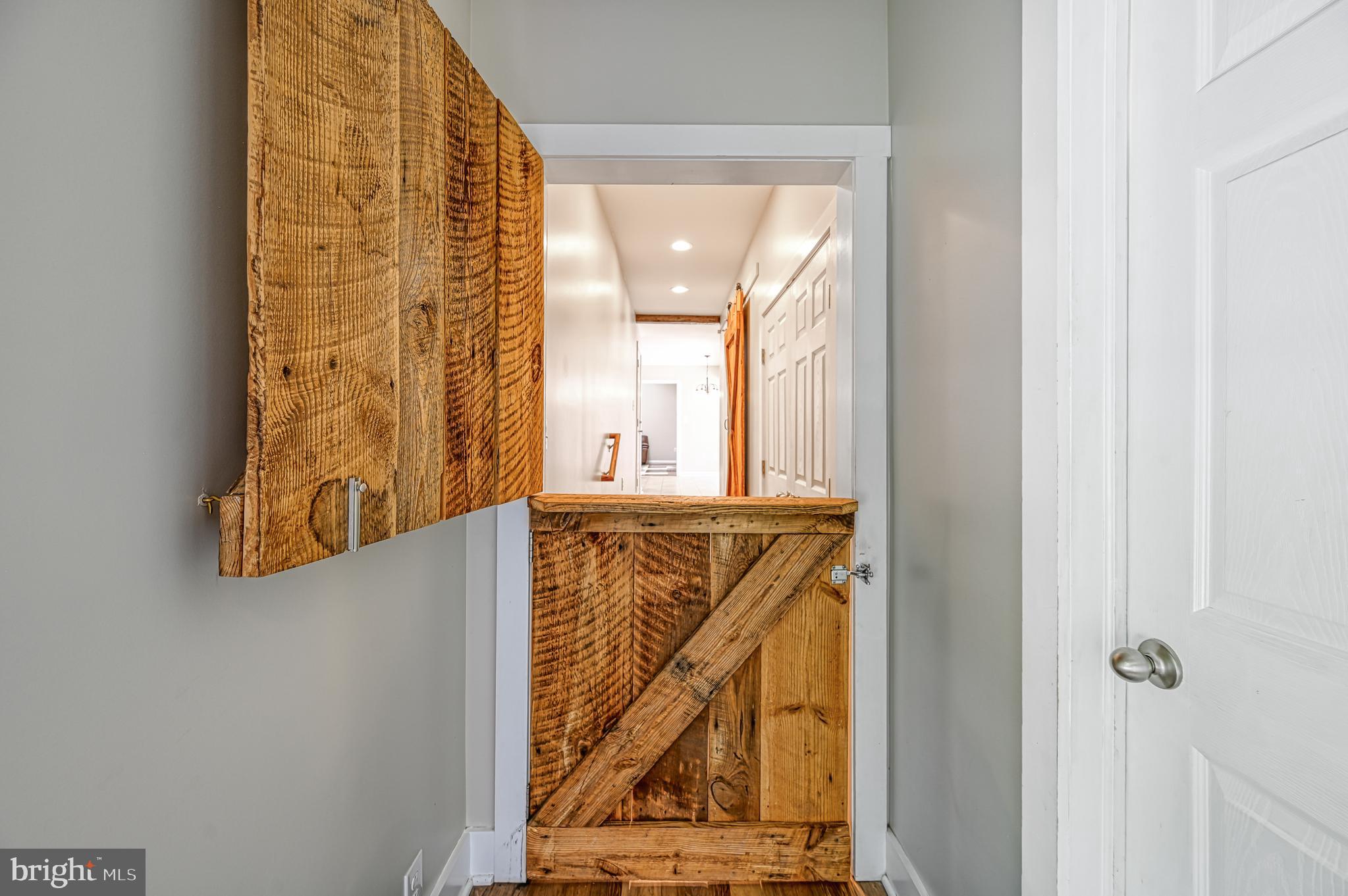 SHOREWOOD - Residential