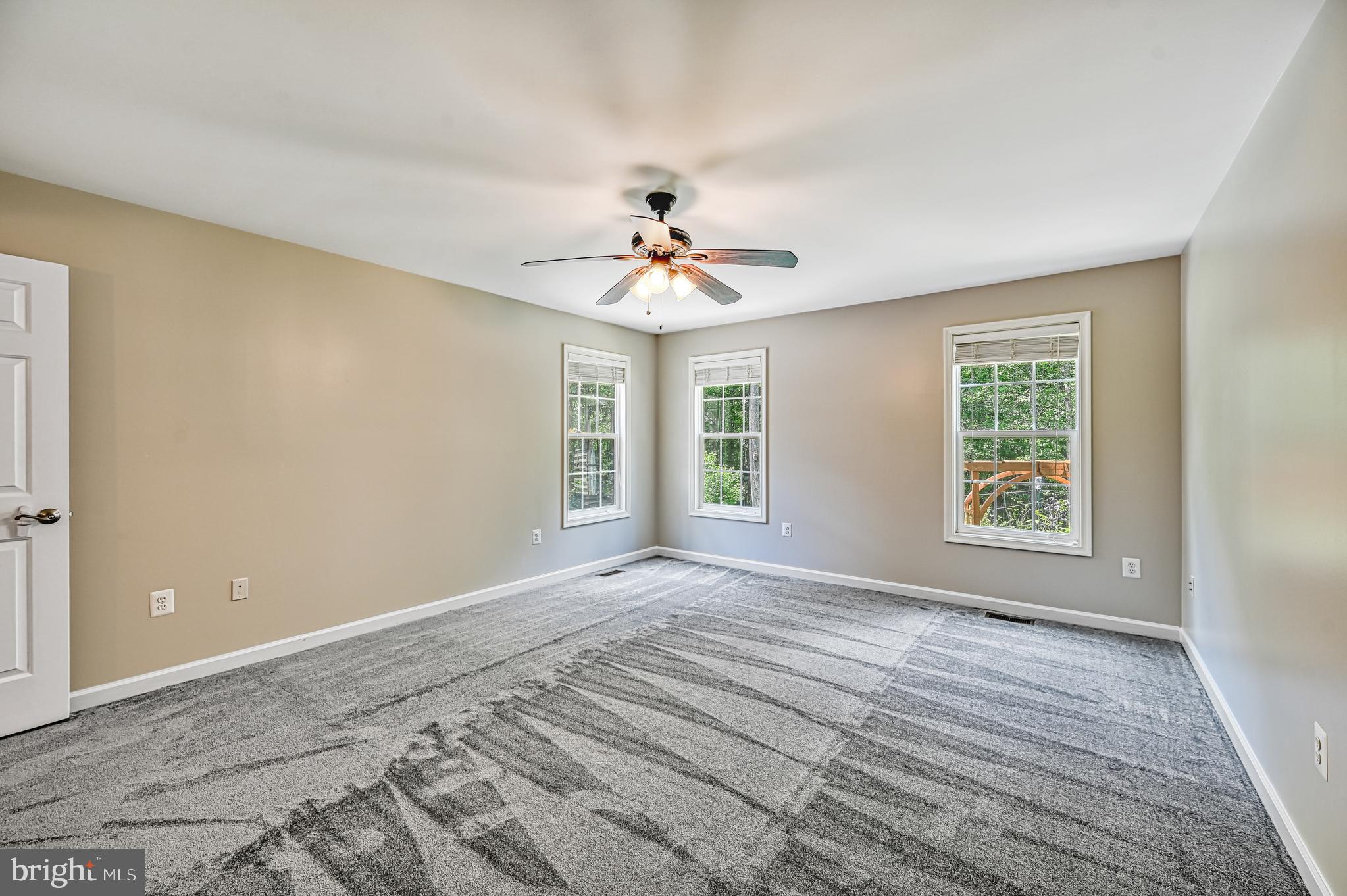 SHOREWOOD - Residential