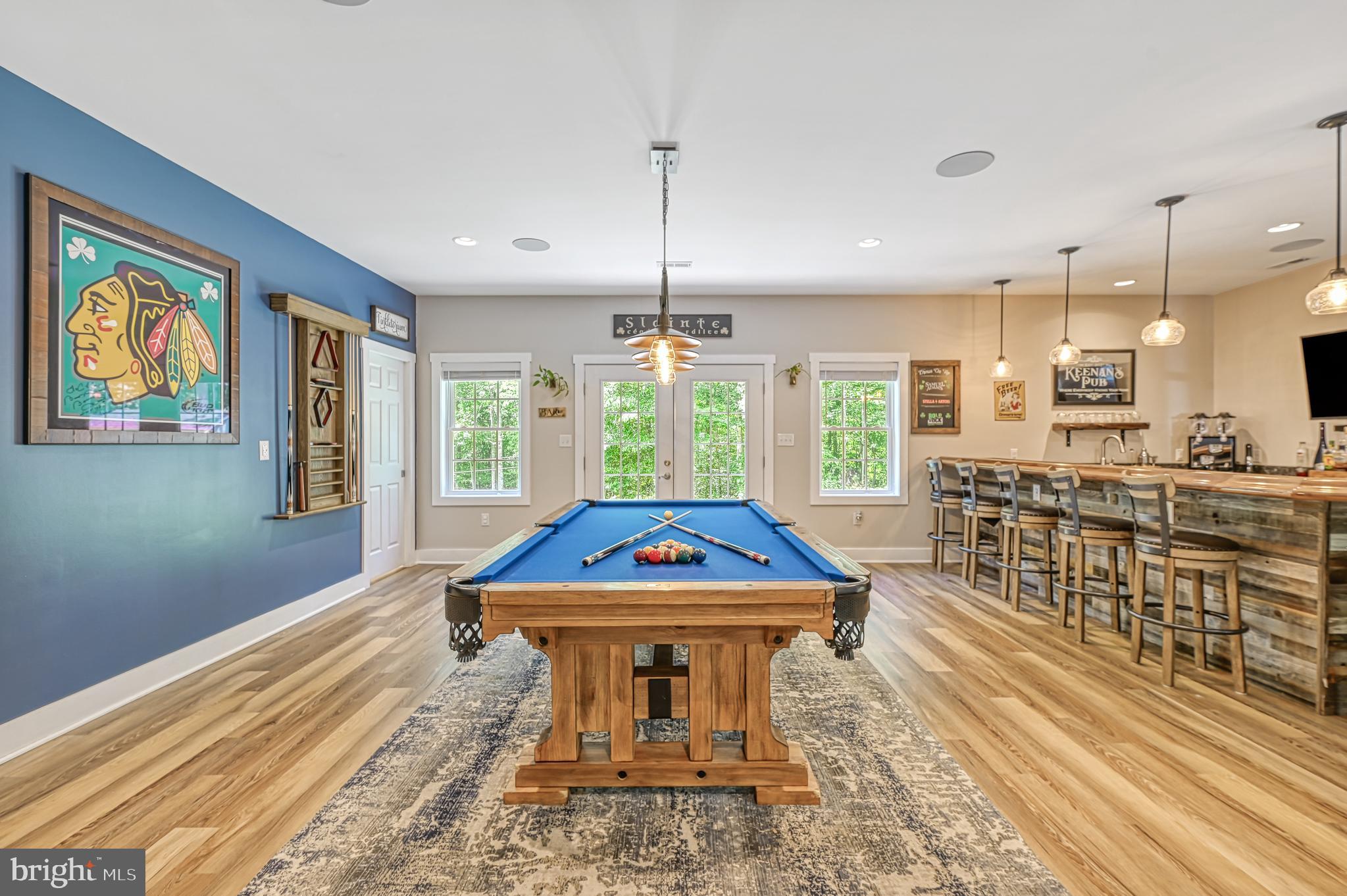 SHOREWOOD - Residential