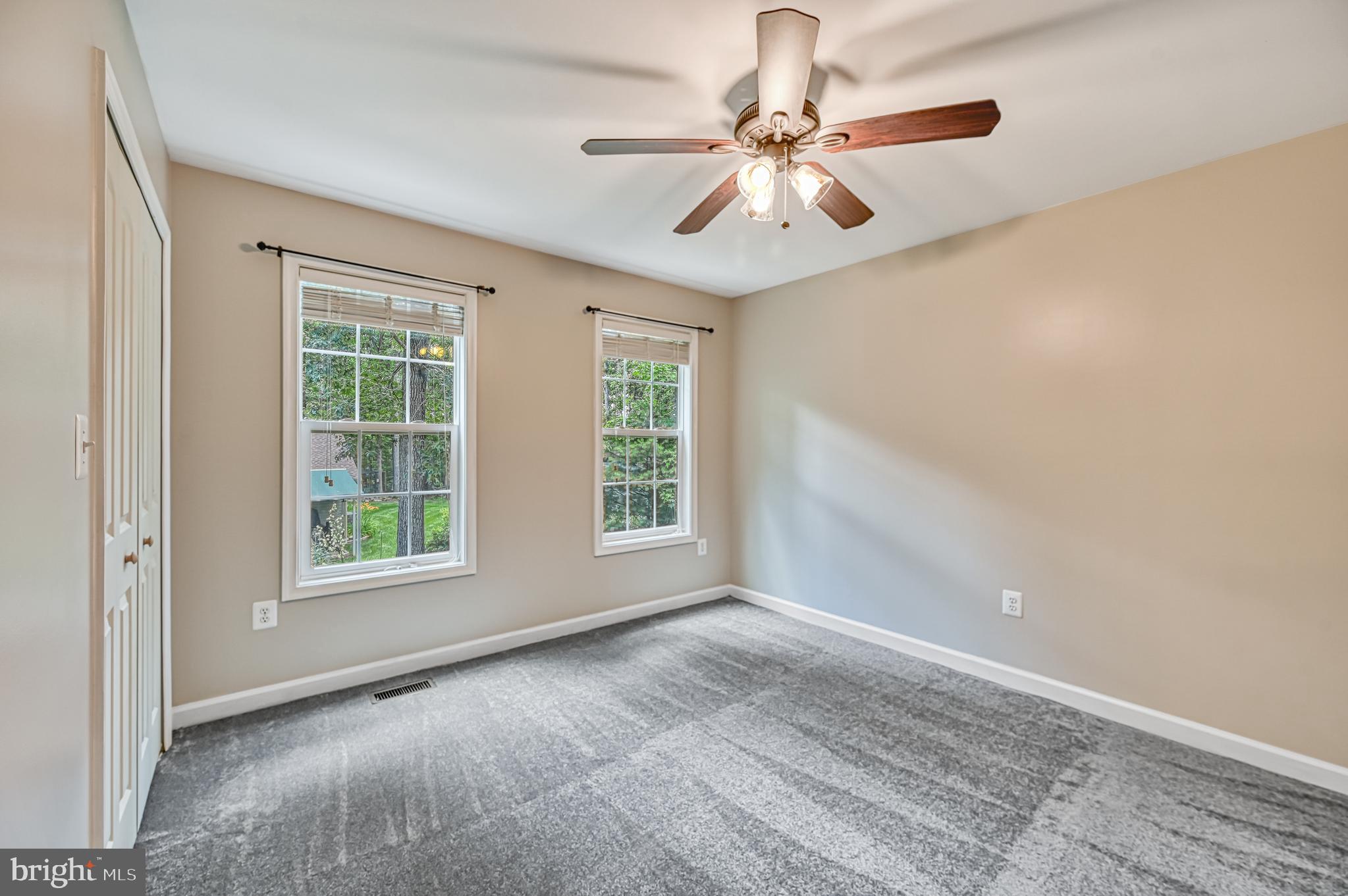 SHOREWOOD - Residential