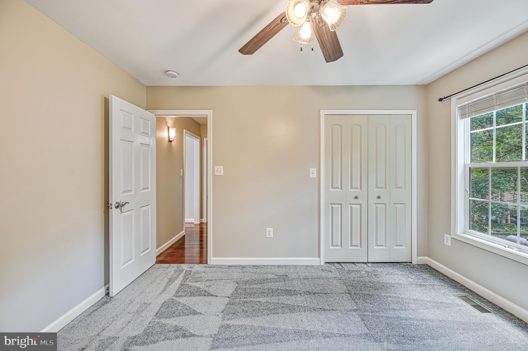 SHOREWOOD - Residential