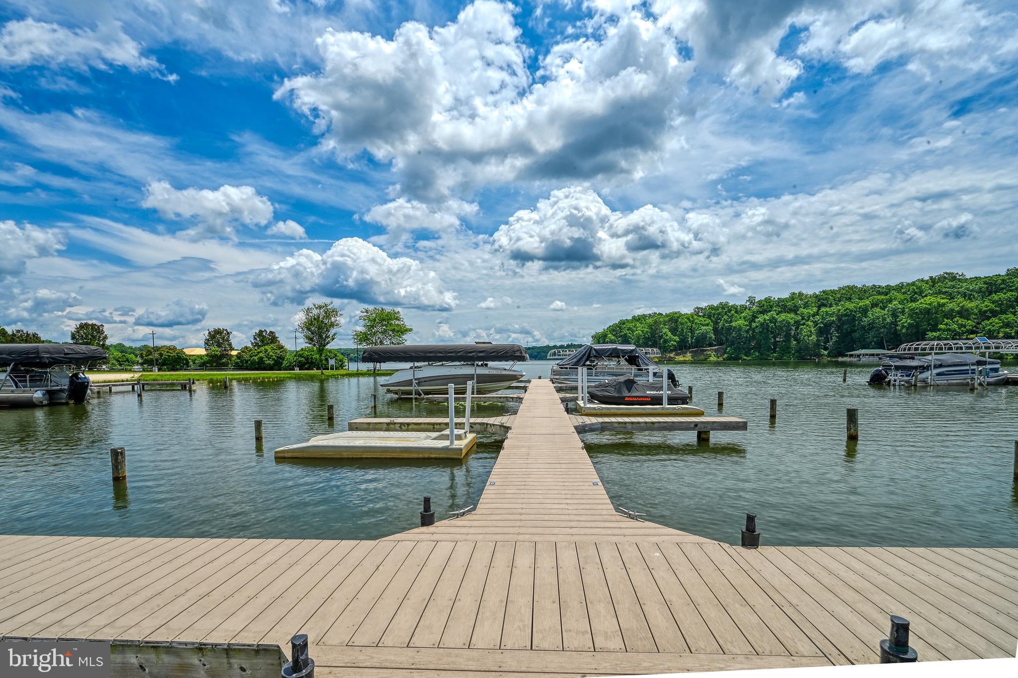 SHOREWOOD - Residential