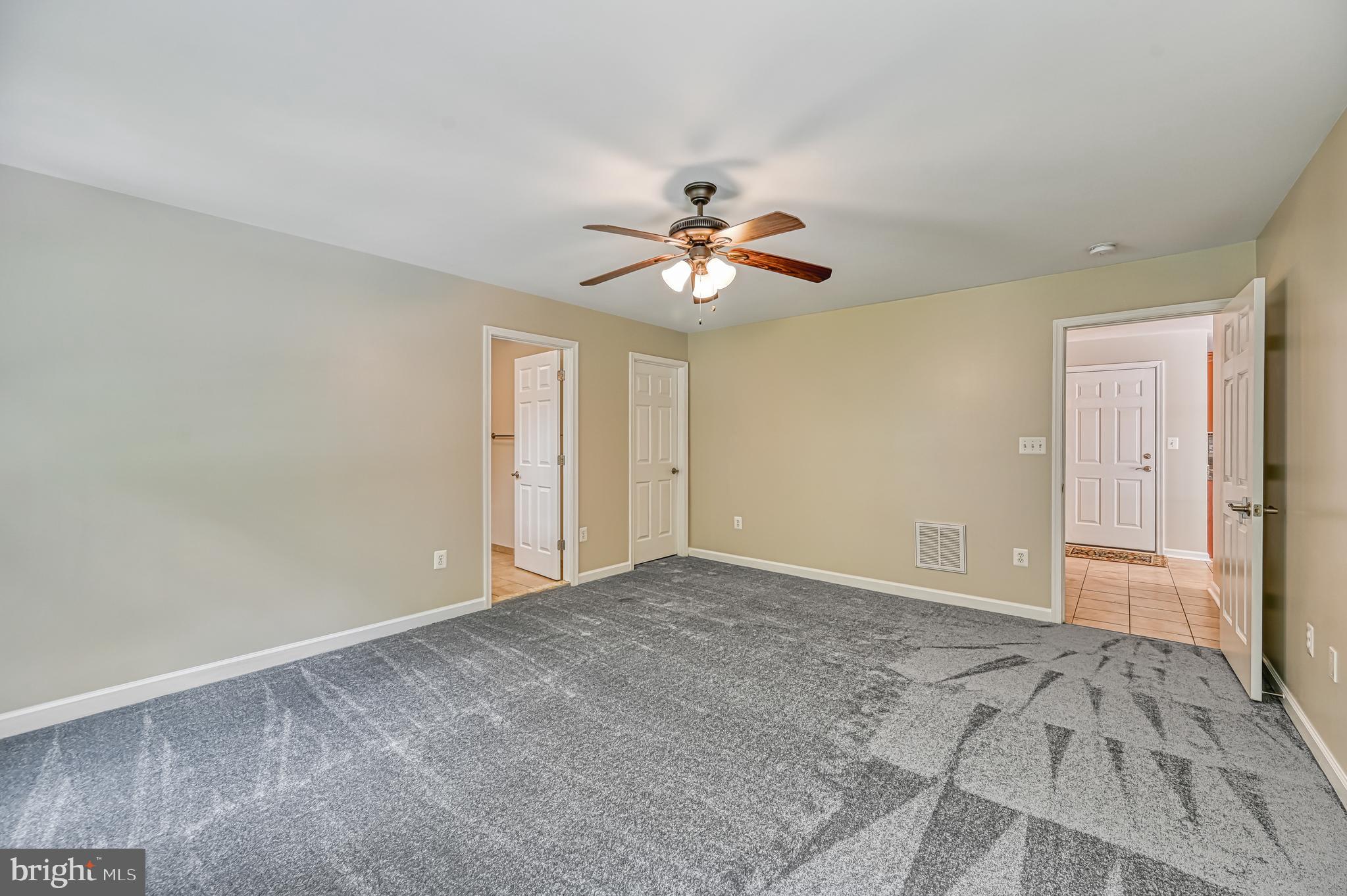 SHOREWOOD - Residential