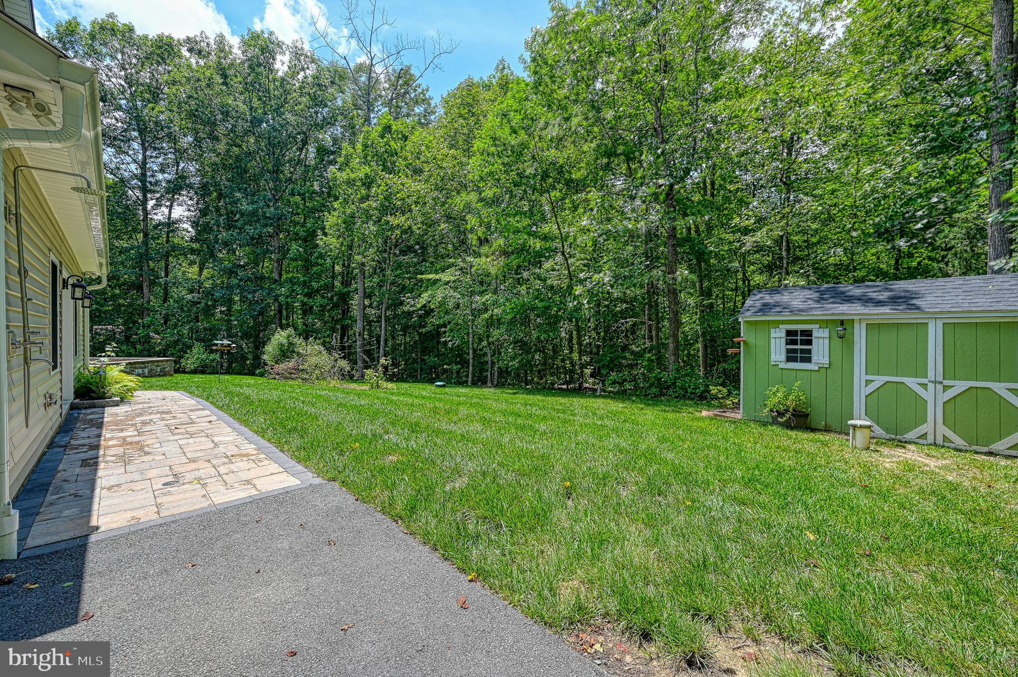 SHOREWOOD - Residential