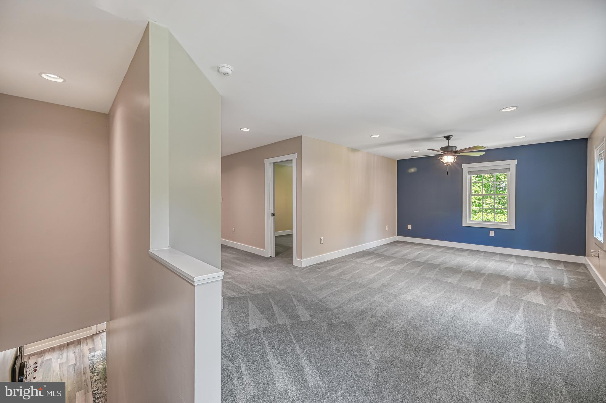 SHOREWOOD - Residential