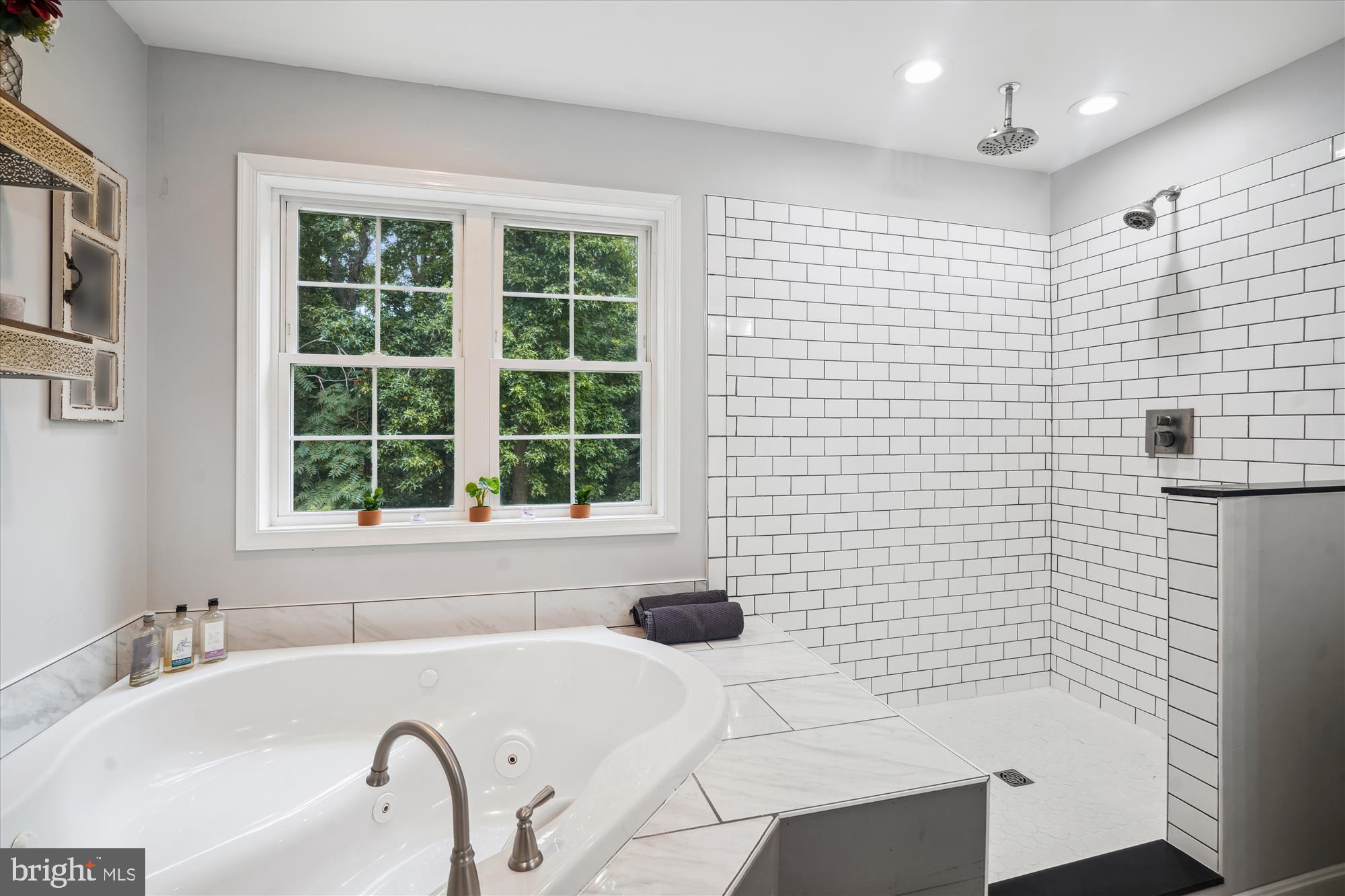 PARADISE BEACH - Residential