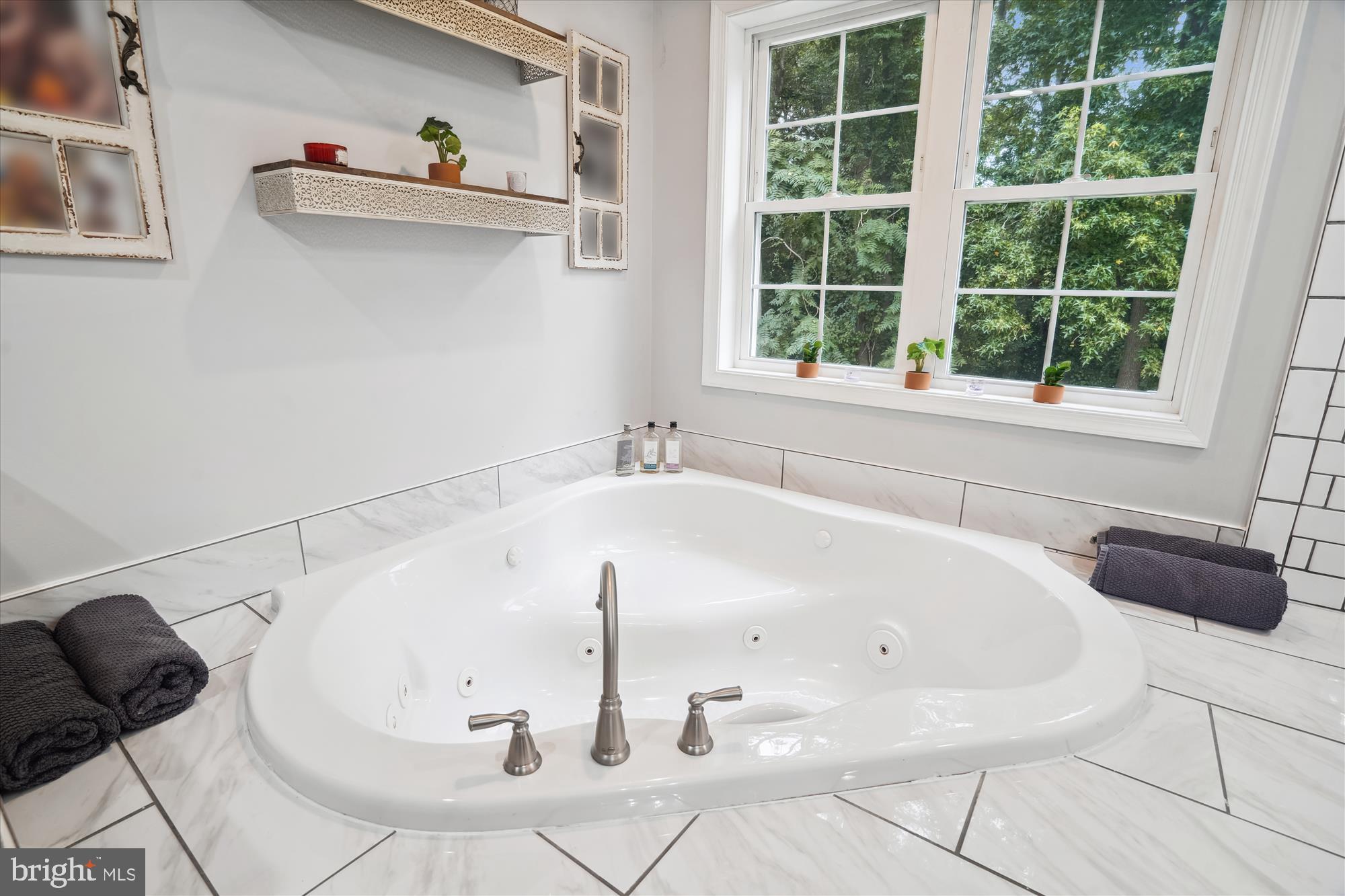 PARADISE BEACH - Residential