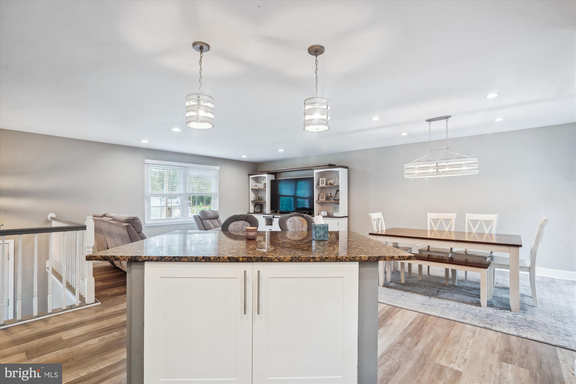 PARADISE BEACH - Residential