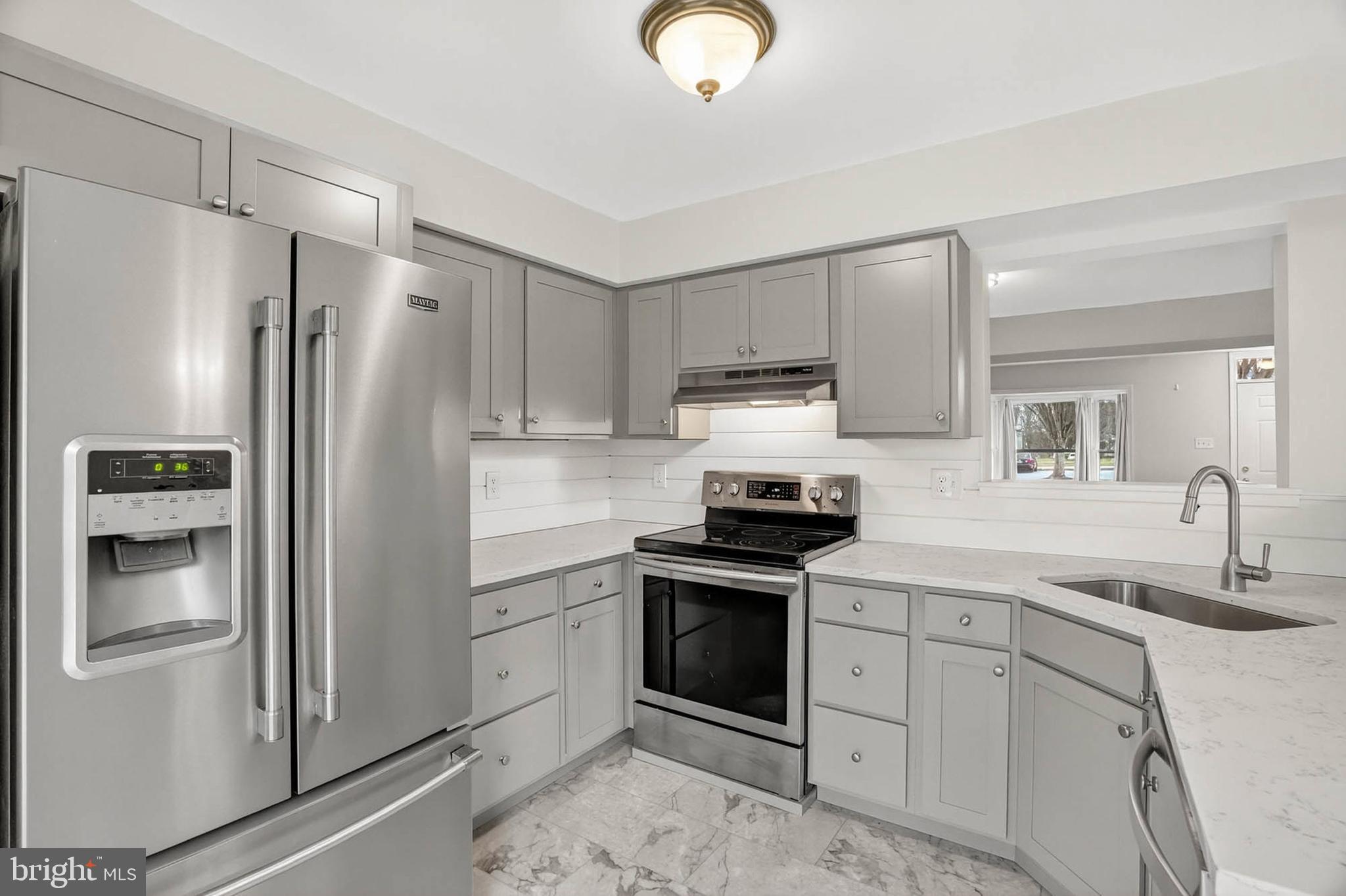 TOLL HOUSE - Residential Lease