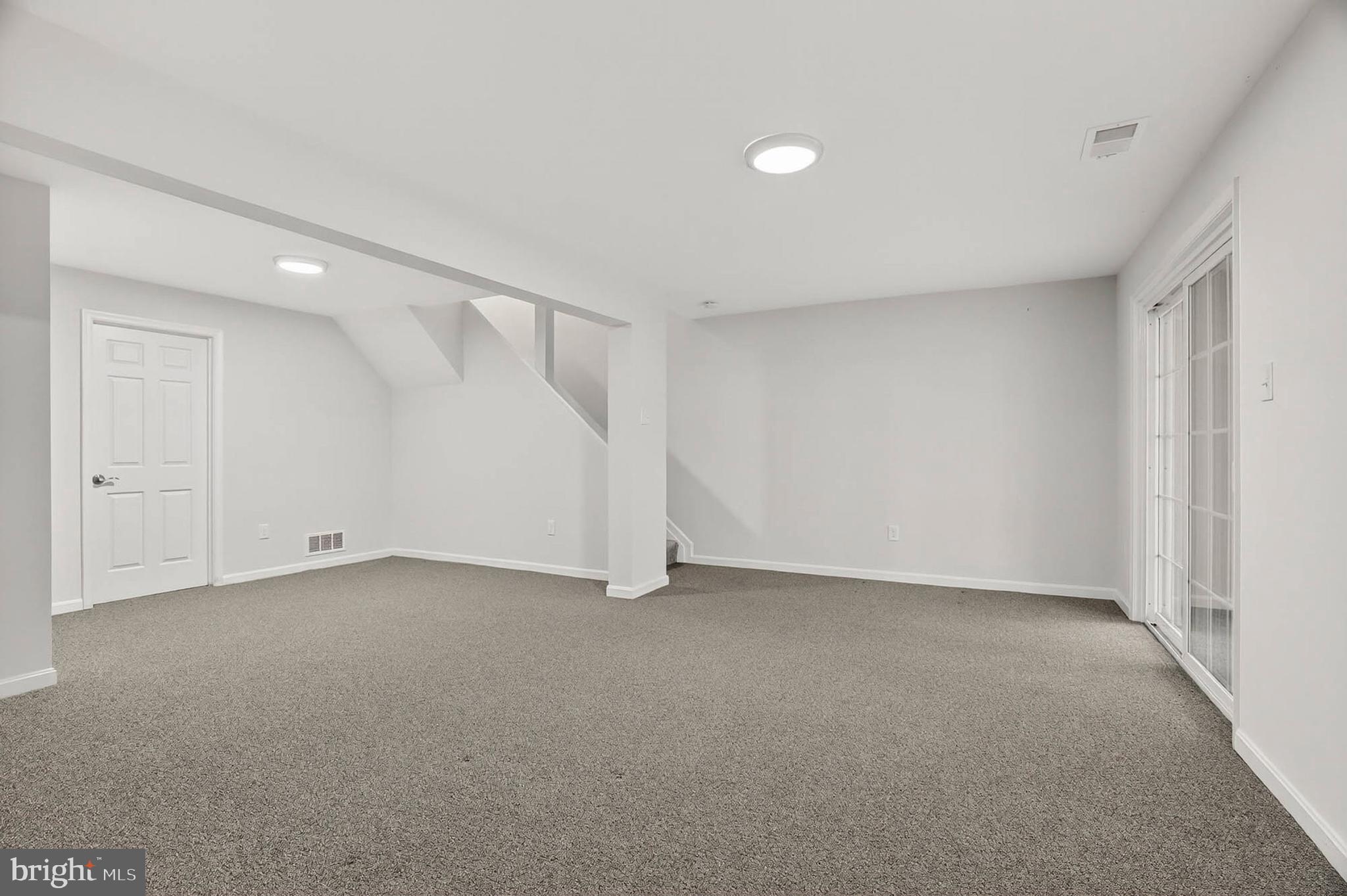 TOLL HOUSE - Residential Lease