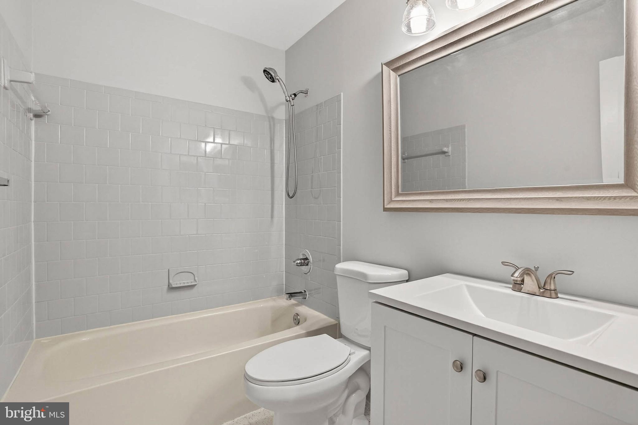 TOLL HOUSE - Residential Lease