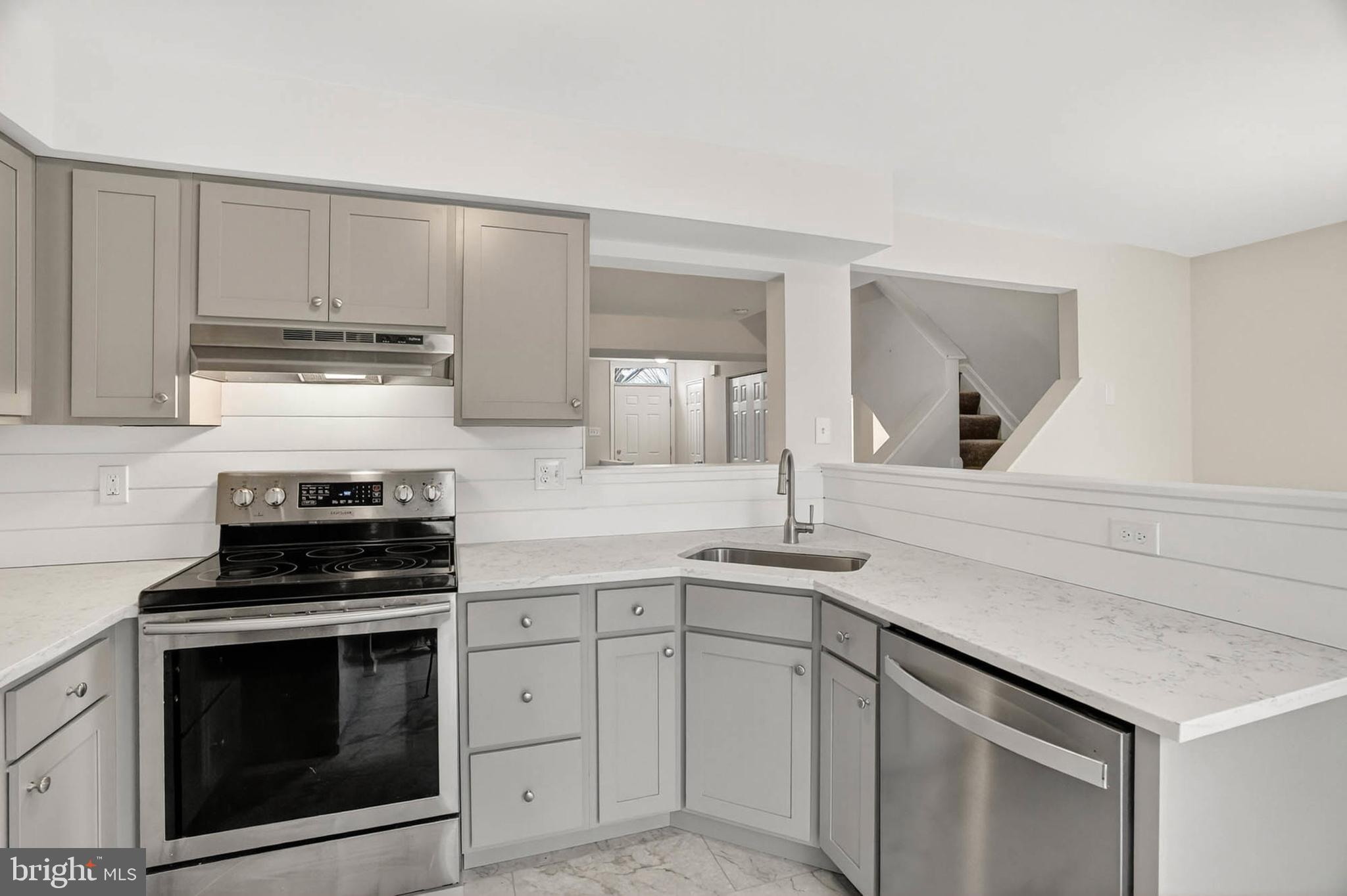 TOLL HOUSE - Residential Lease