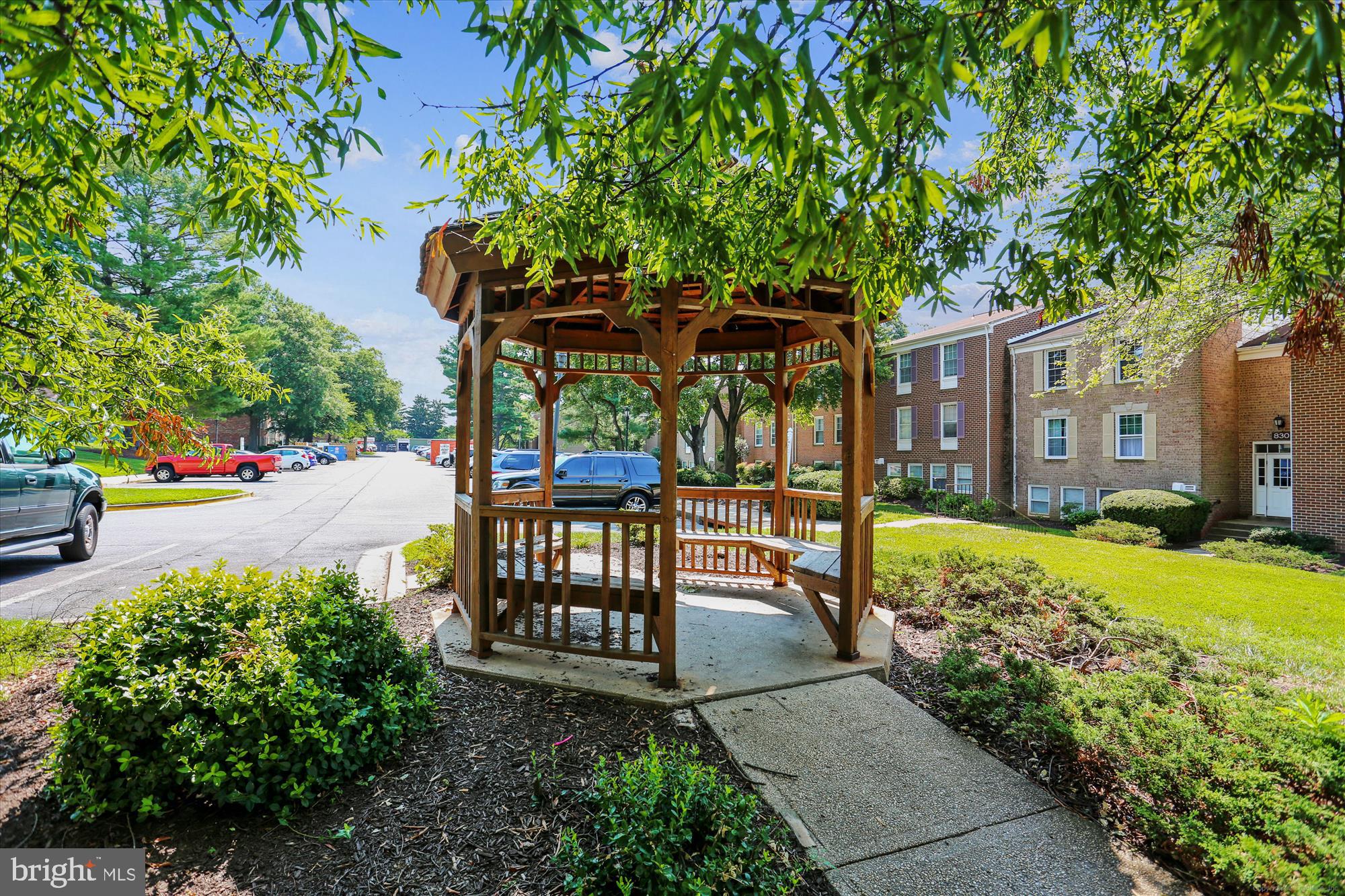 DIAMOND FARM - Residential