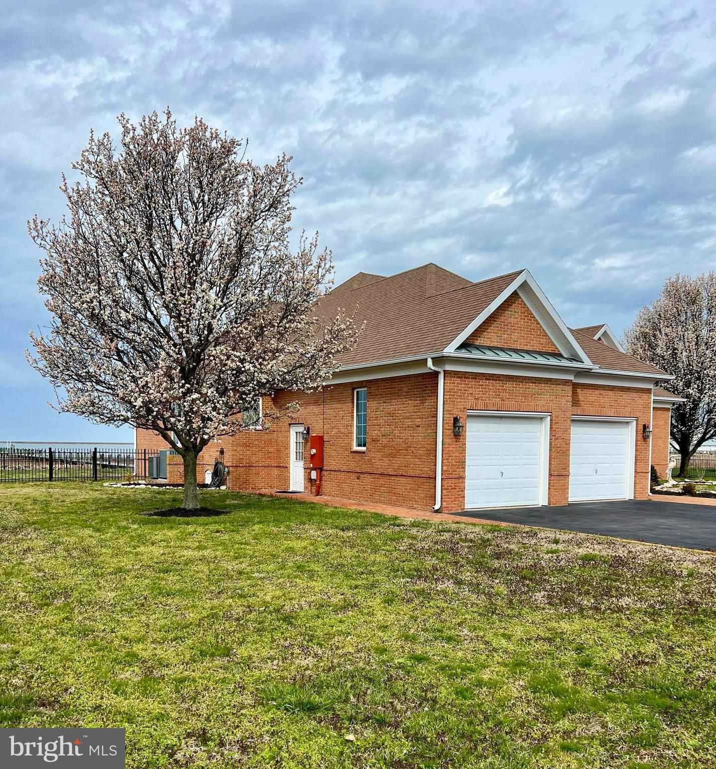 HAMMOCK POINTE - Residential