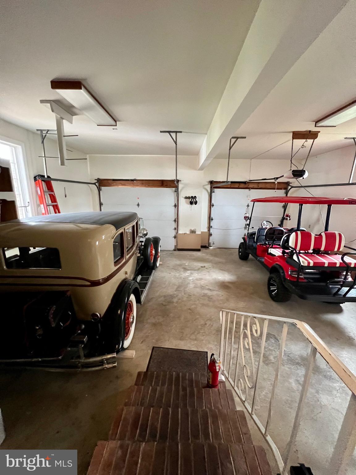 HAMMOCK POINTE - Residential