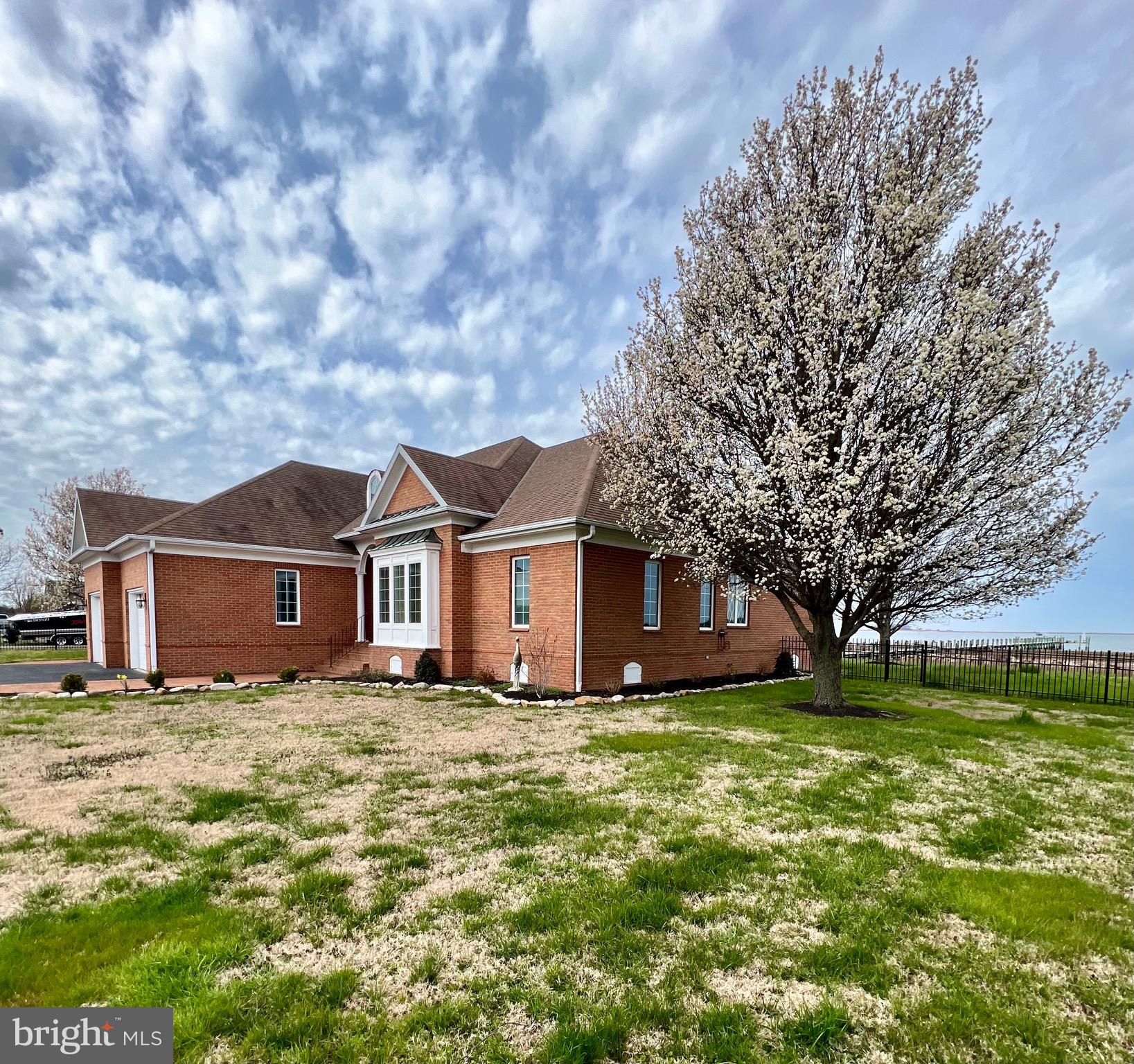 HAMMOCK POINTE - Residential