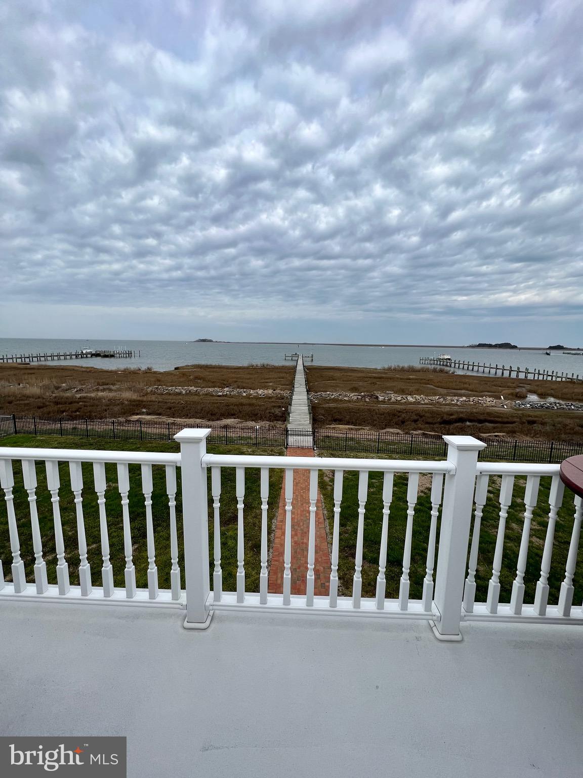 HAMMOCK POINTE - Residential