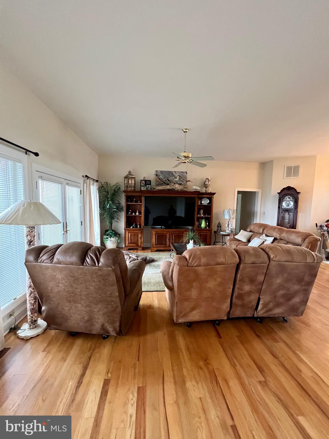 HAMMOCK POINTE - Residential