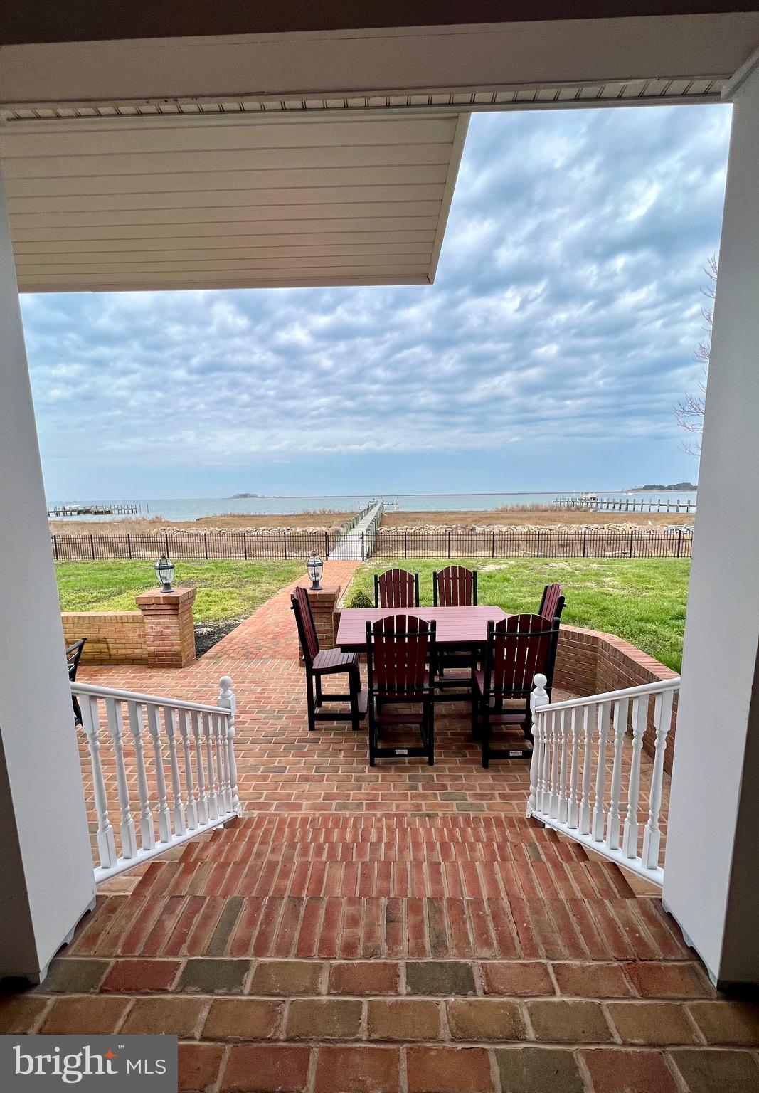 HAMMOCK POINTE - Residential