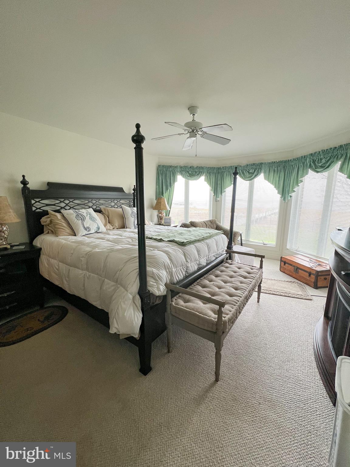 HAMMOCK POINTE - Residential