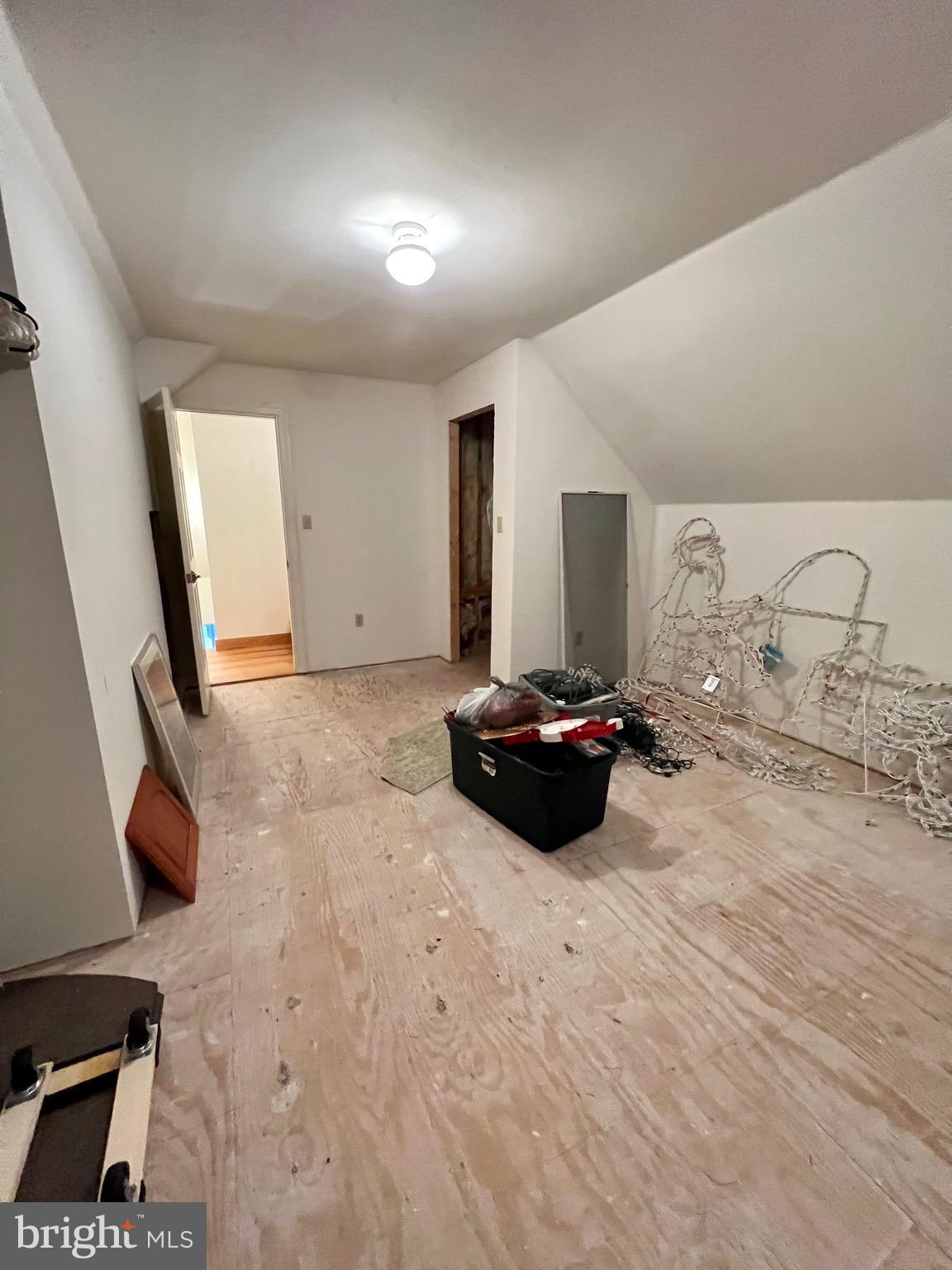 HAMMOCK POINTE - Residential