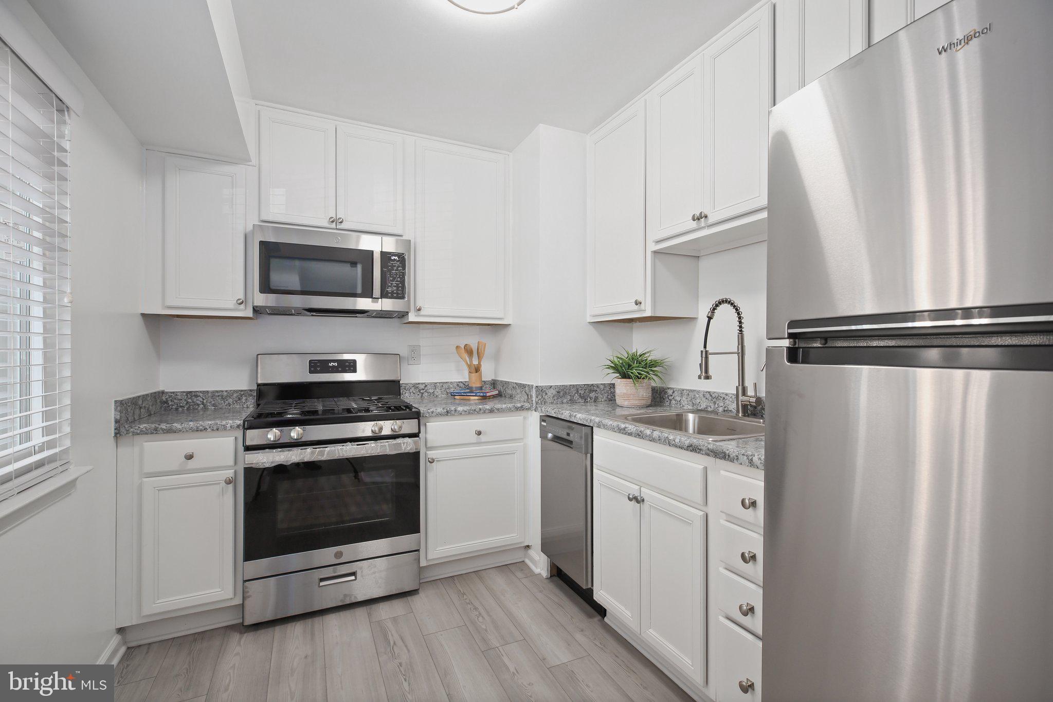 WESTWOOD COMMONS - Residential