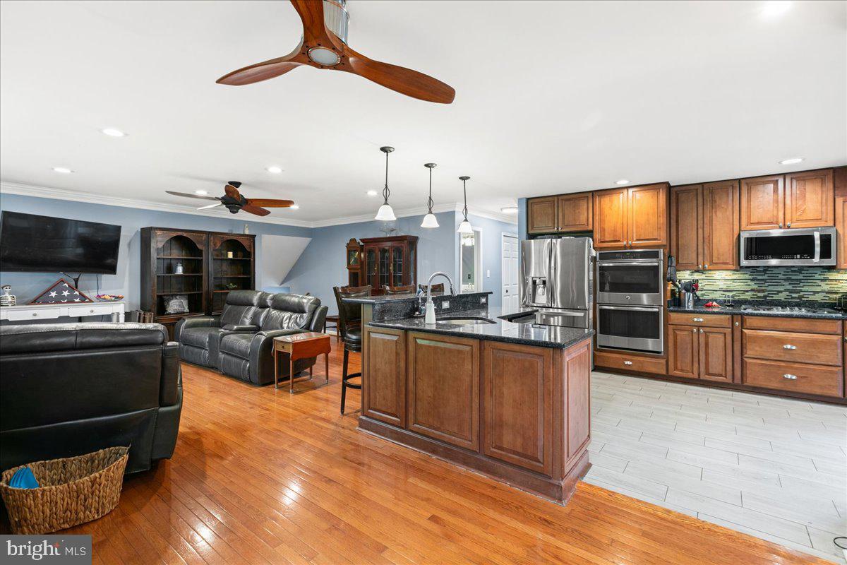 LONGWOOD KNOLLS - Residential