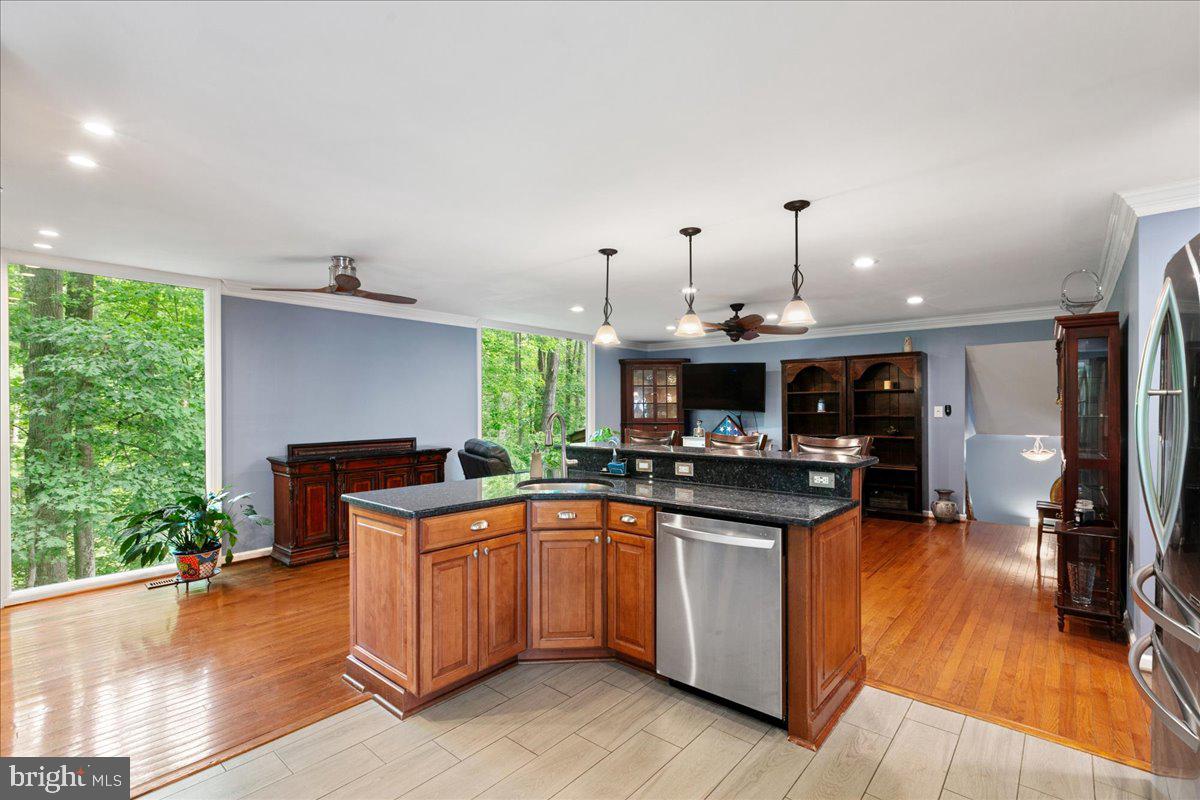 LONGWOOD KNOLLS - Residential