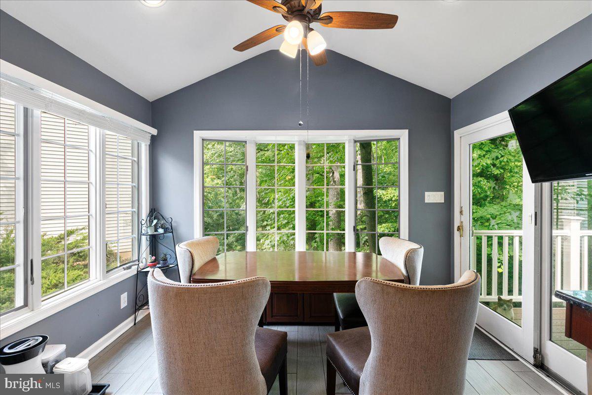 LONGWOOD KNOLLS - Residential